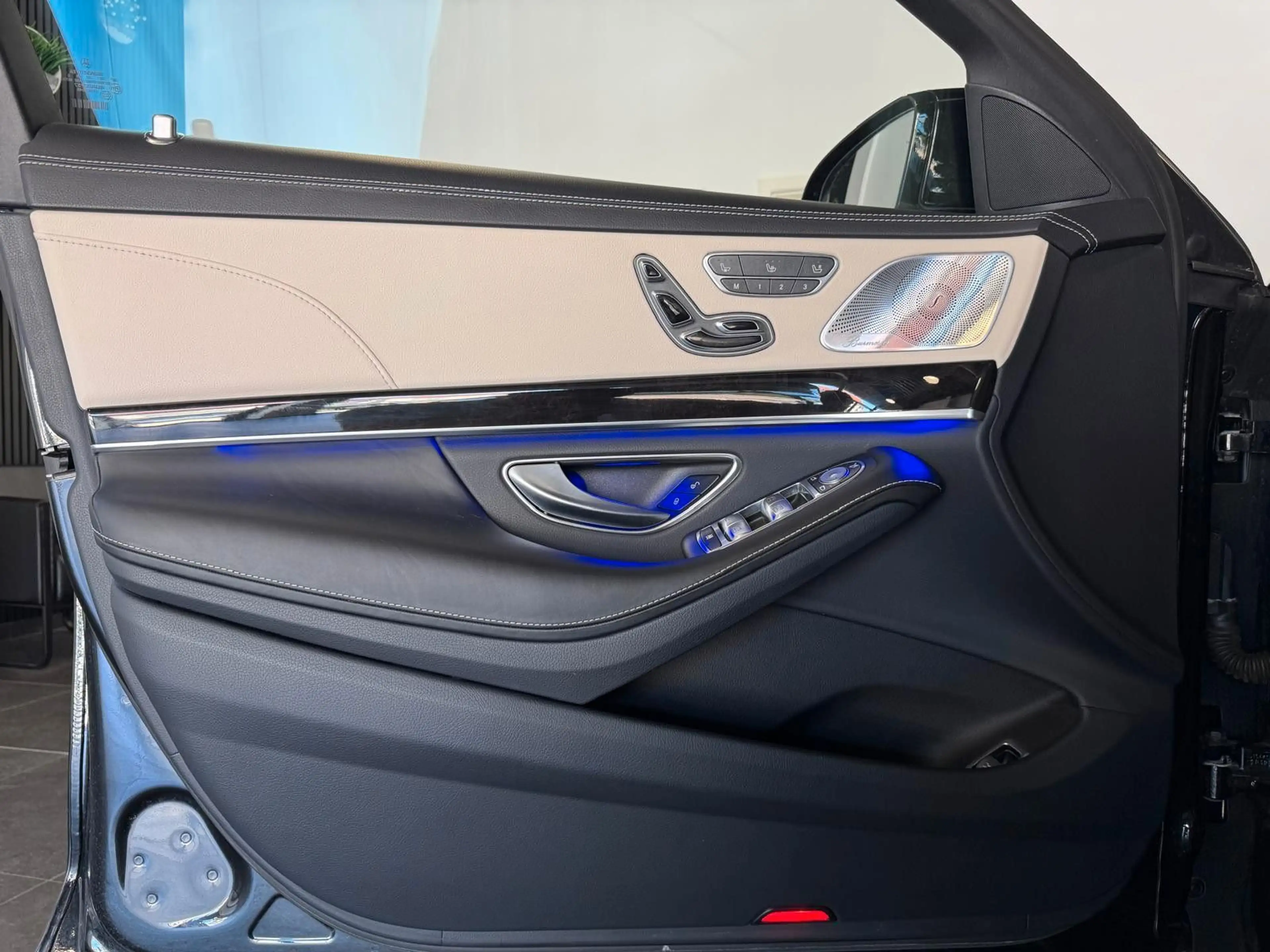 Mercedes-Benz S 500 L AMG-Paket+Chauffeur/Pano+Head-Up+Fond — photo 10