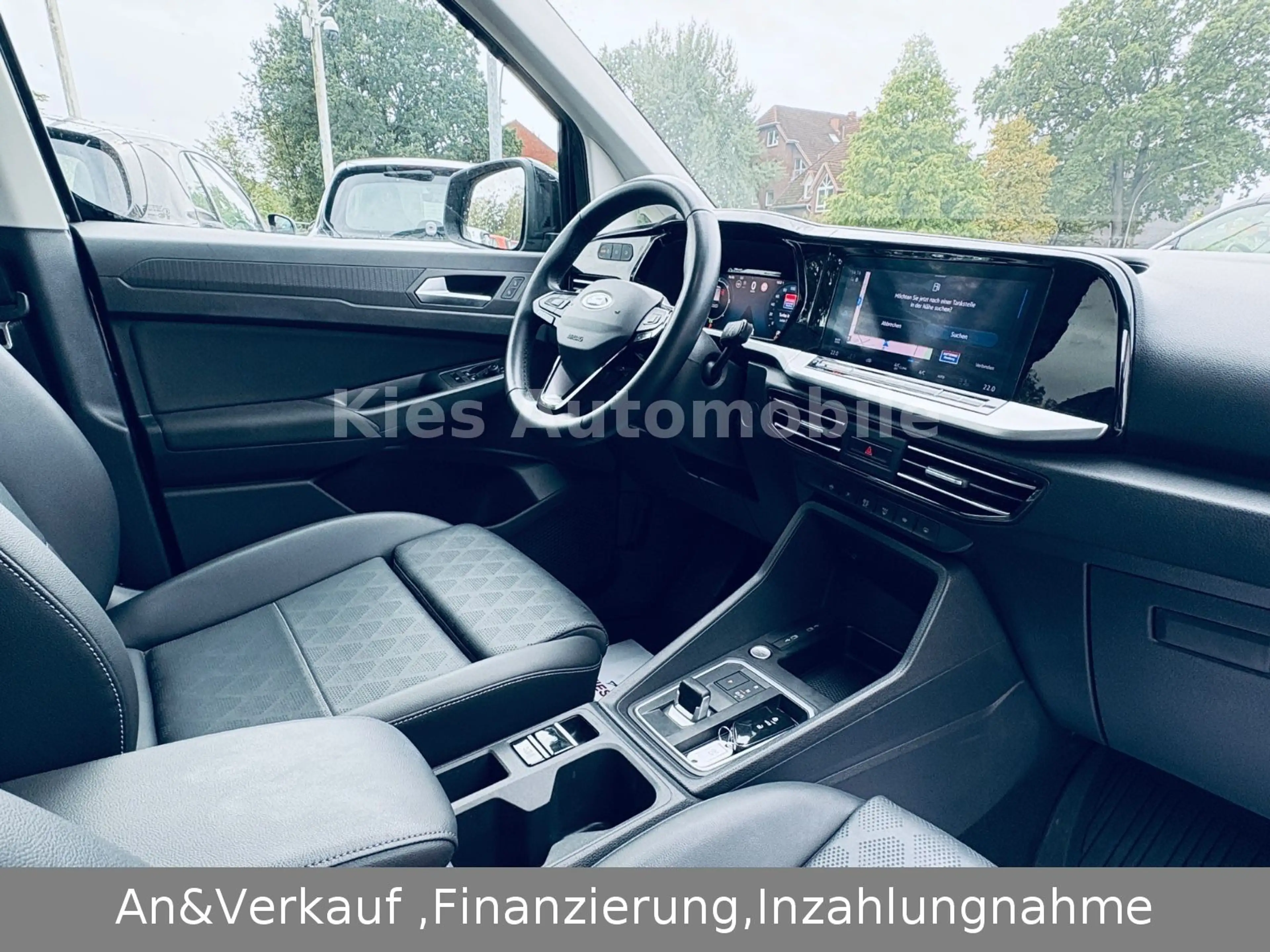 Ford Grand Tourneo Connect Titanium LEDER/NAVI/7SITZE — photo 10