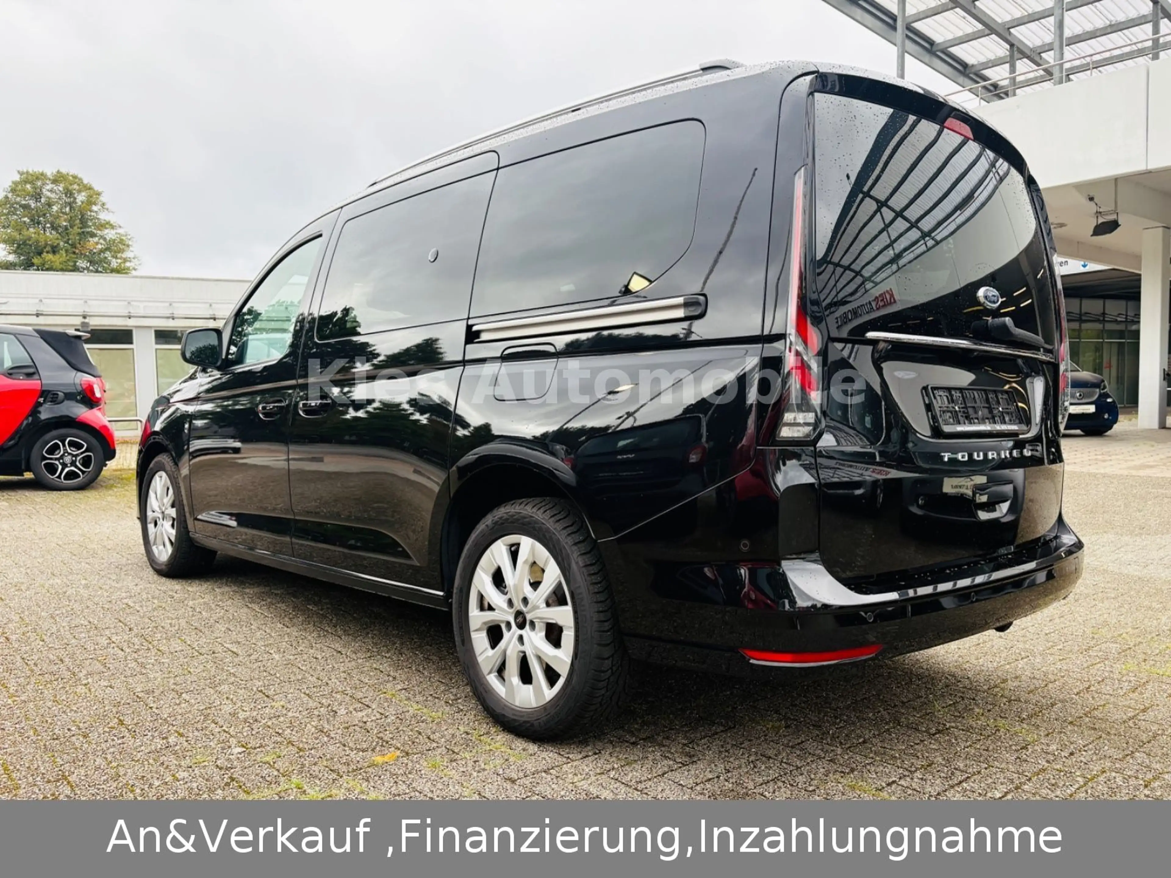 Ford Grand Tourneo Connect Titanium LEDER/NAVI/7SITZE — photo 5