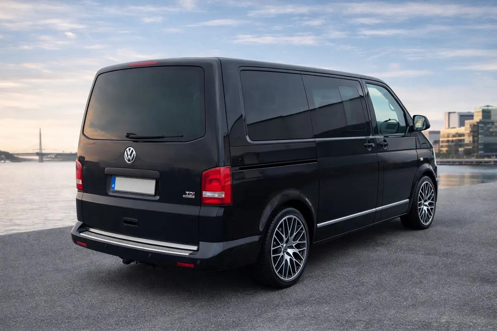 Volkswagen T5 Multivan Highline 2,0 BiTDI 4motion D-PF DSG - 2