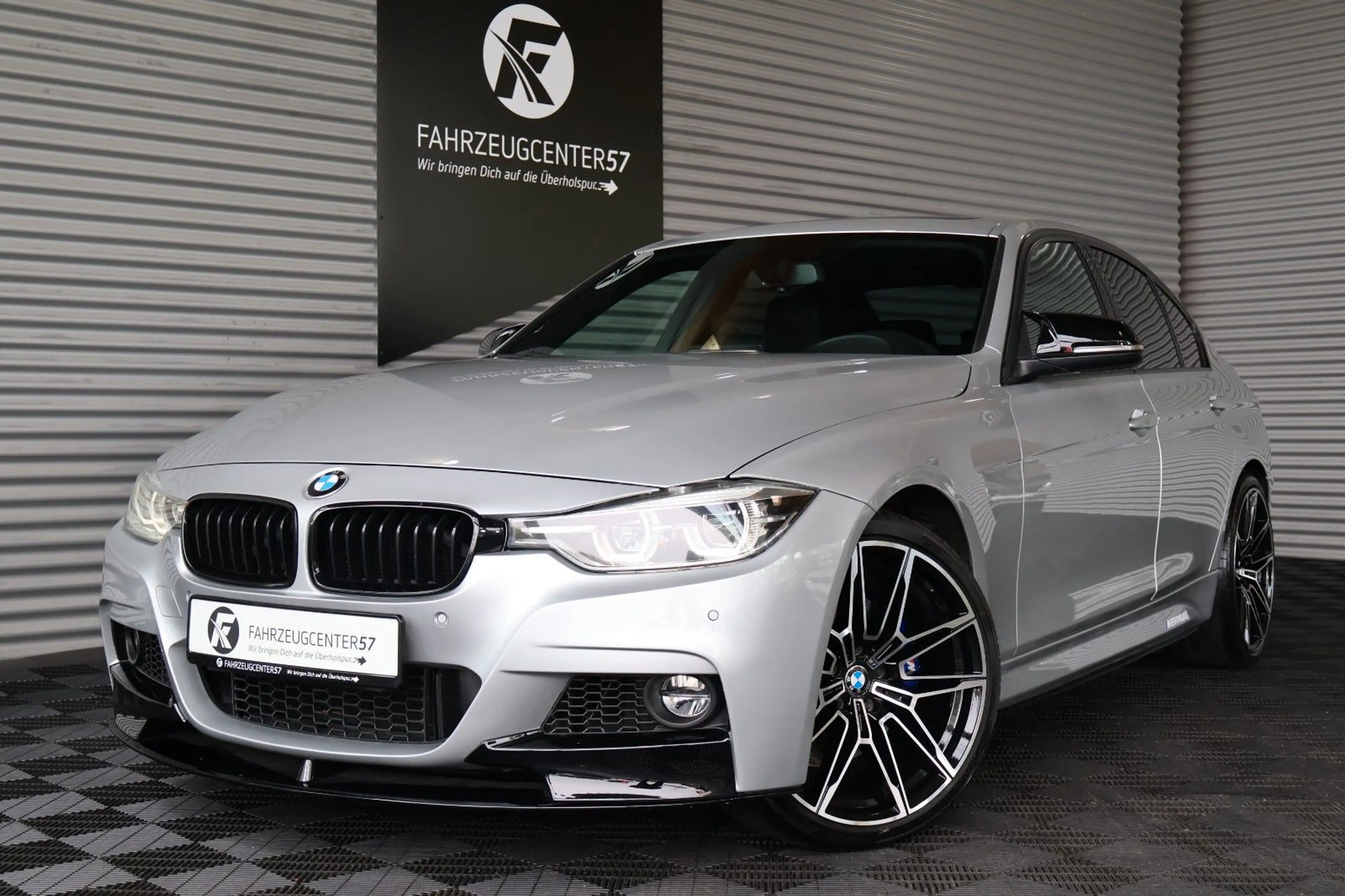 BMW 340 i M-PERFORMANCE/H&K/CARPLAY/KAMERA/PDC