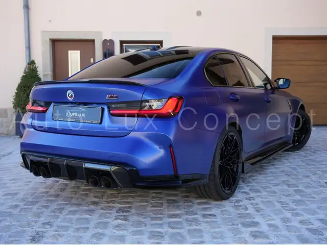 BMW M3 view 3