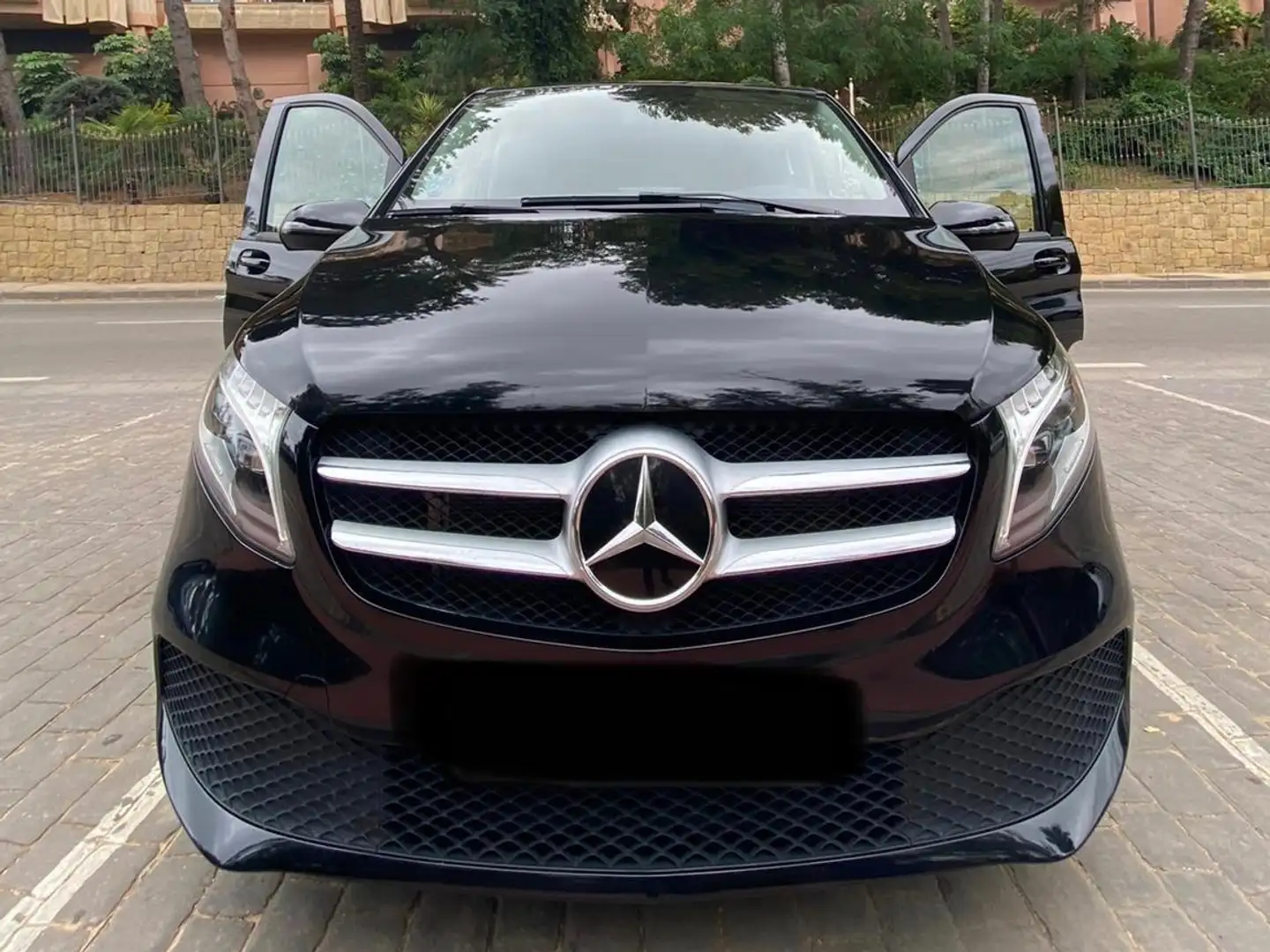 Mercedes-Benz V 220 V 220d Largo 7G Tronic Negro - 2