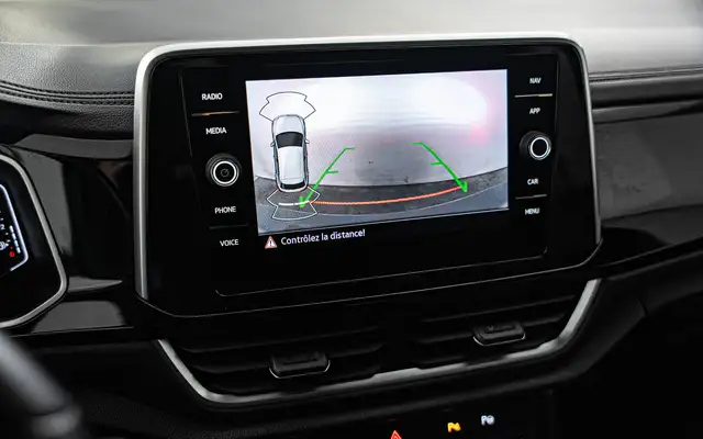 Volkswagen T-Roc view 13