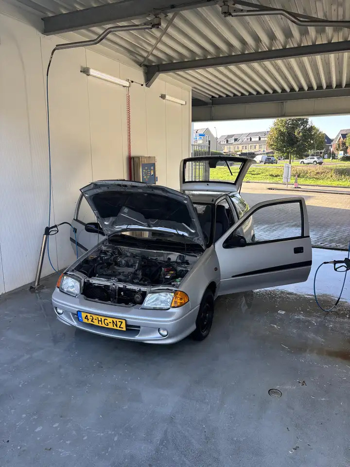 Suzuki Swift 1.3-16V Summum, foto 7