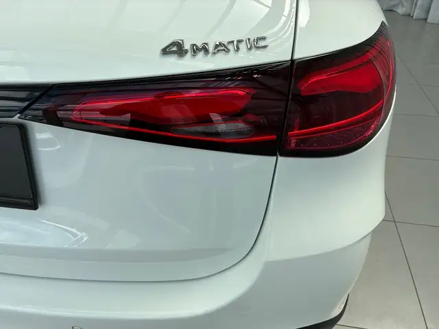 Mercedes-Benz GLC 300 de 4MATIC Hybrid Österreich-Edition Ansicht 12