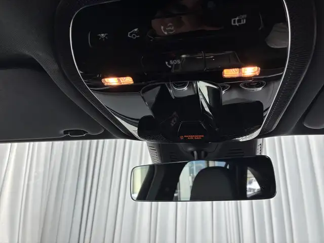 Mercedes-Benz GLC 300 de 4MATIC Hybrid Österreich-Edition Ansicht 23