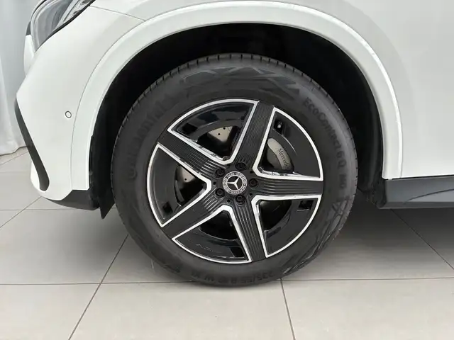 Mercedes-Benz GLC 300 de 4MATIC Hybrid Österreich-Edition Ansicht 9