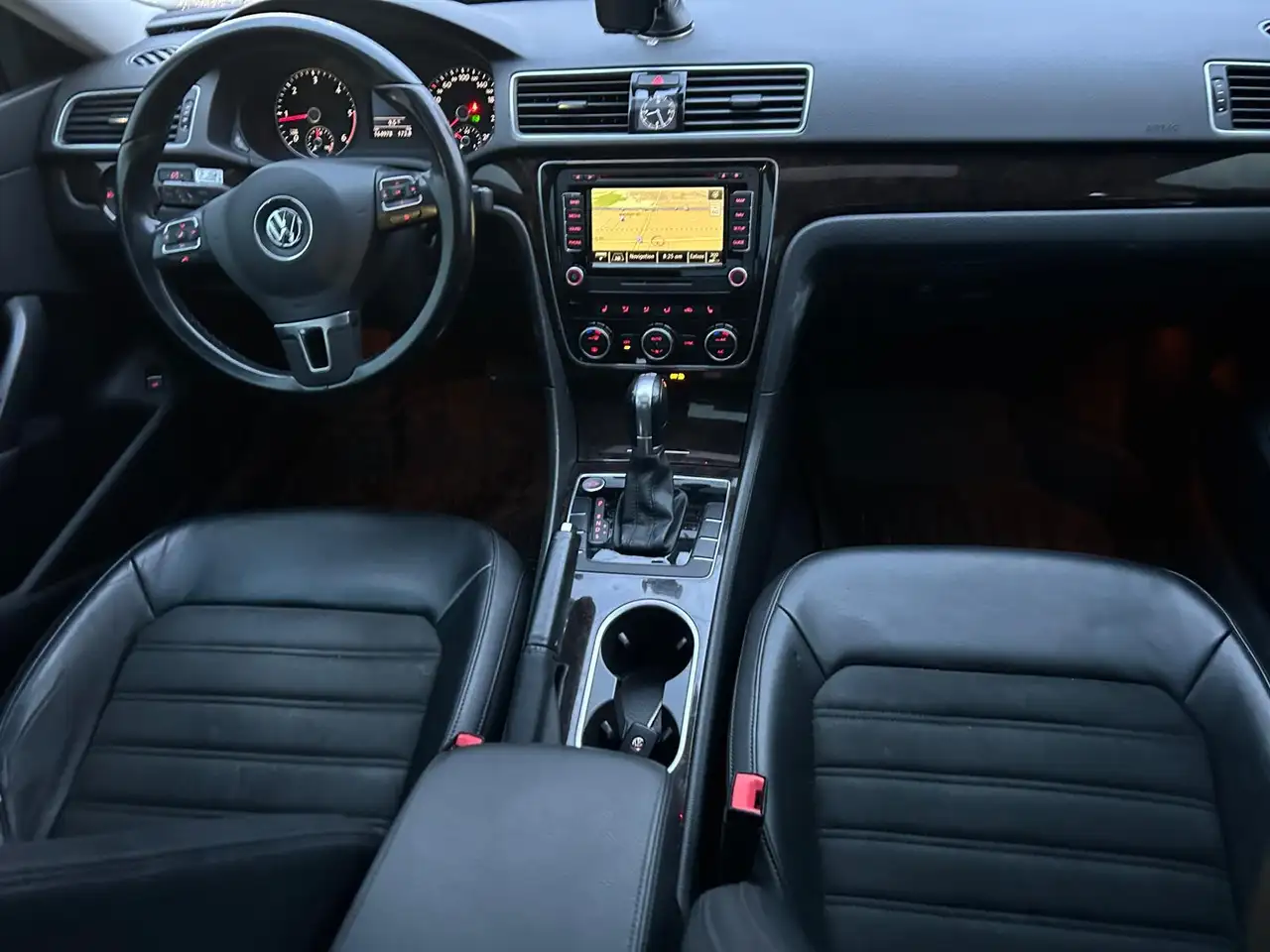 Volkswagen Passat снимка Volkswagen Passat