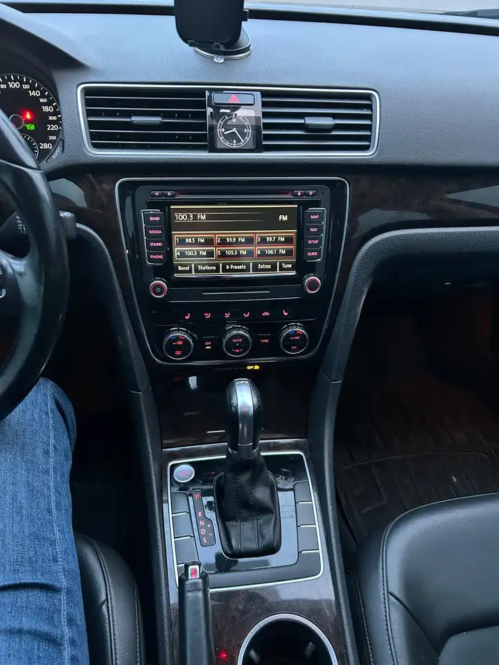 Volkswagen Passat снимка Volkswagen Passat