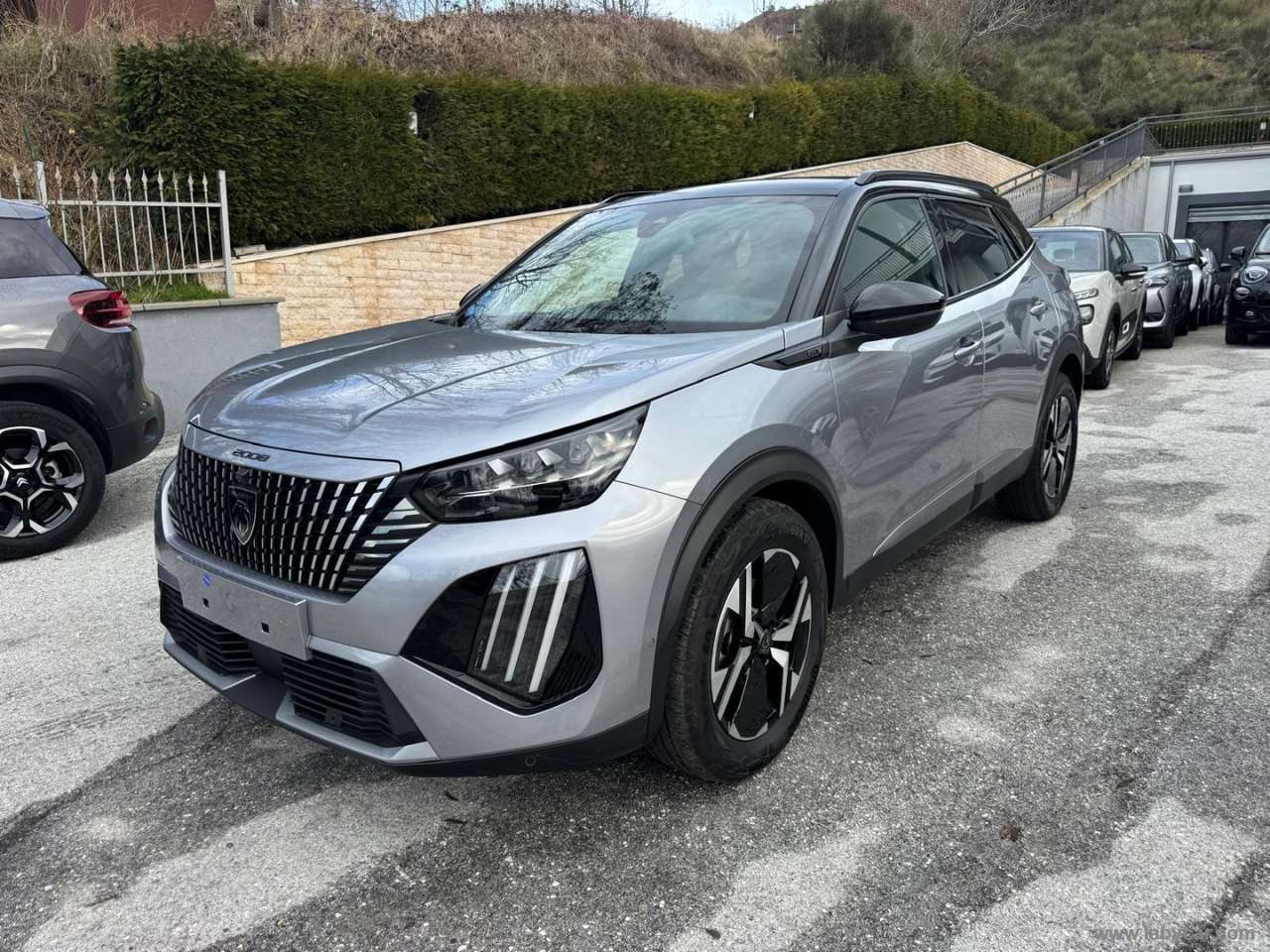 Peugeot 2008 Hybrid 136 e-DCS6 GT