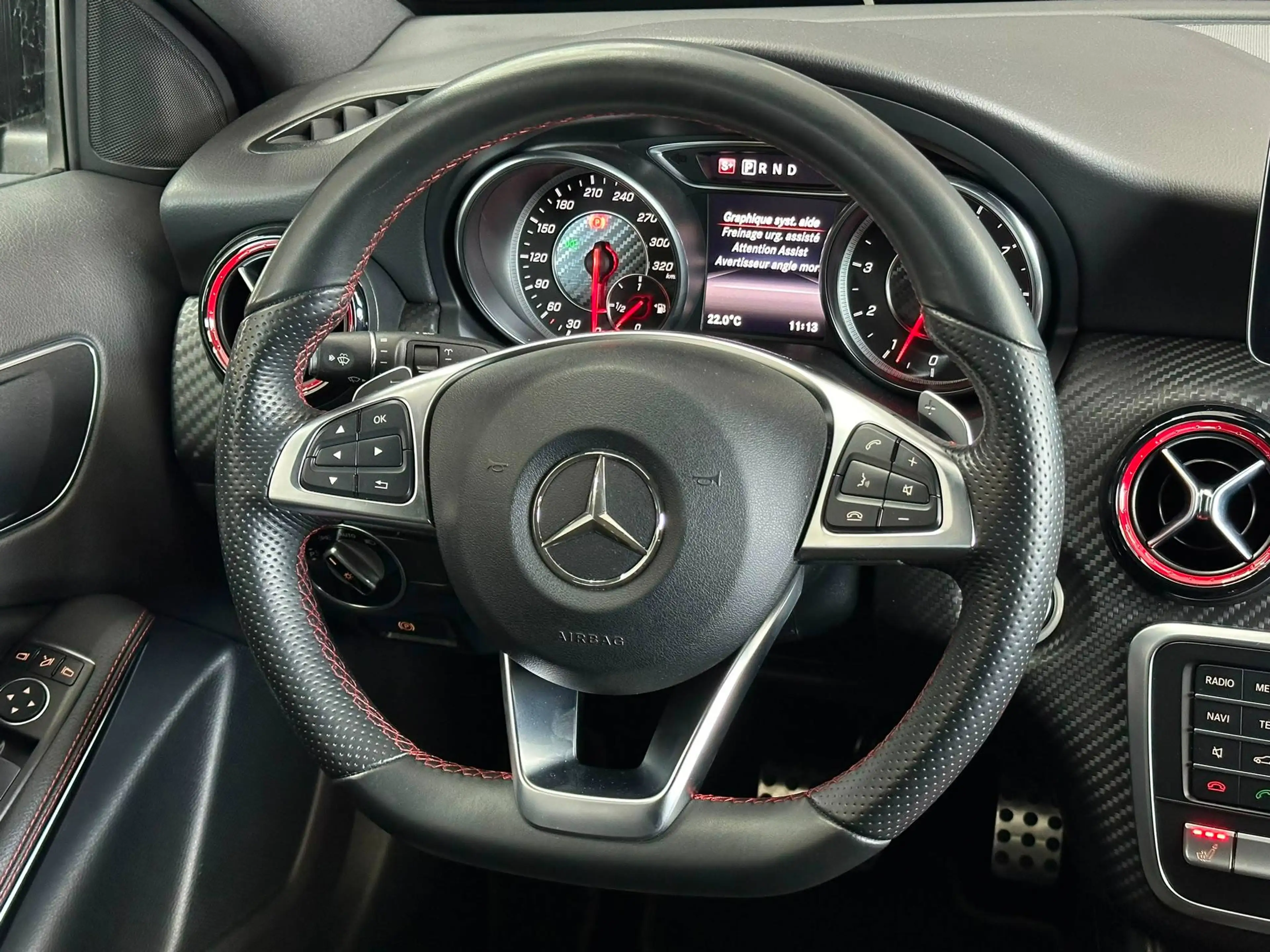 Mercedes-Benz A 45 AMG 🟢A 45 AMG 4-MATIC / FULL CARNET / BOITE AUTO / SIEGES CHAUFFANTS / ÉTAT SHOWROOM — photo 12