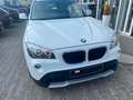 BMW X1 Baureihe X1 18 i sDrive Weiß - thumbnail 3