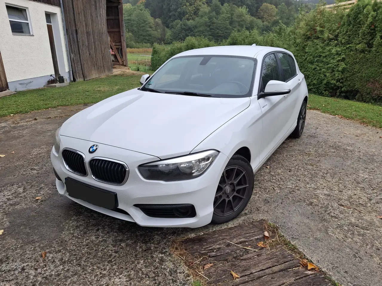 BMW 118 118i — photo 1 of 16