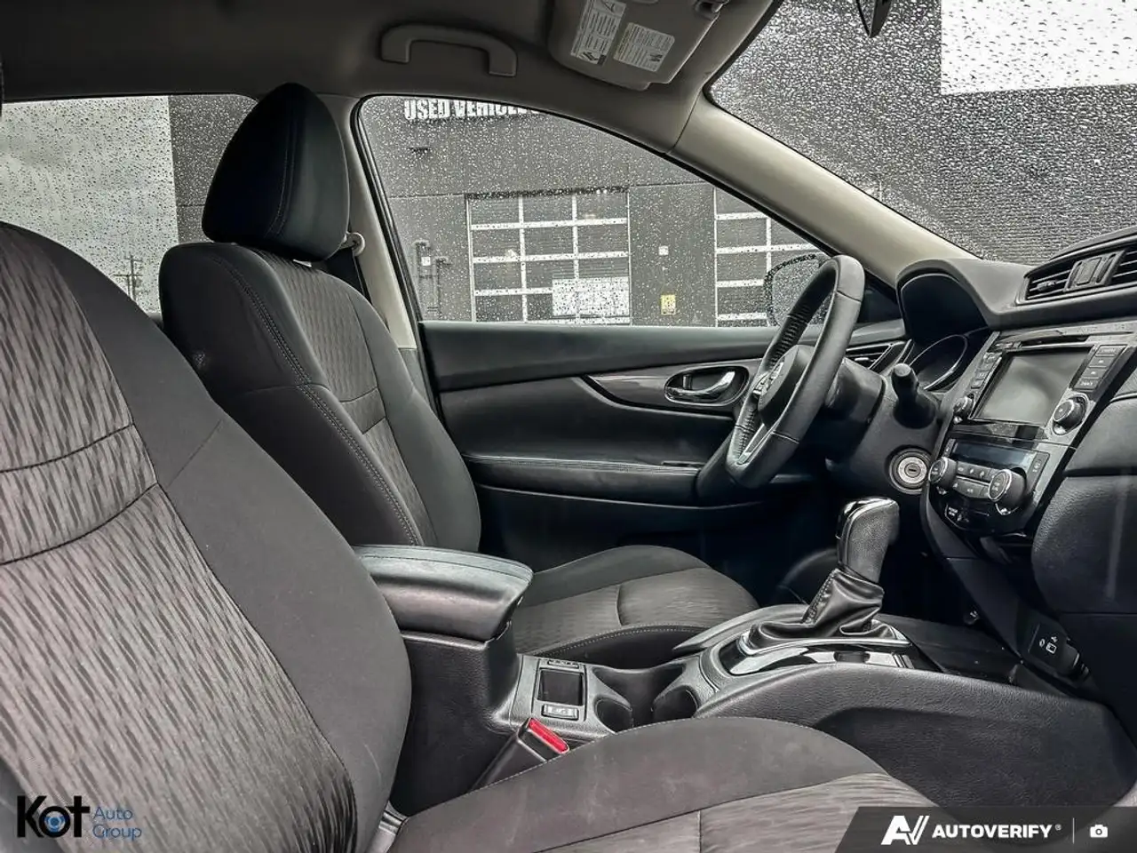 Nissan Rogue снимка Nissan Rogue