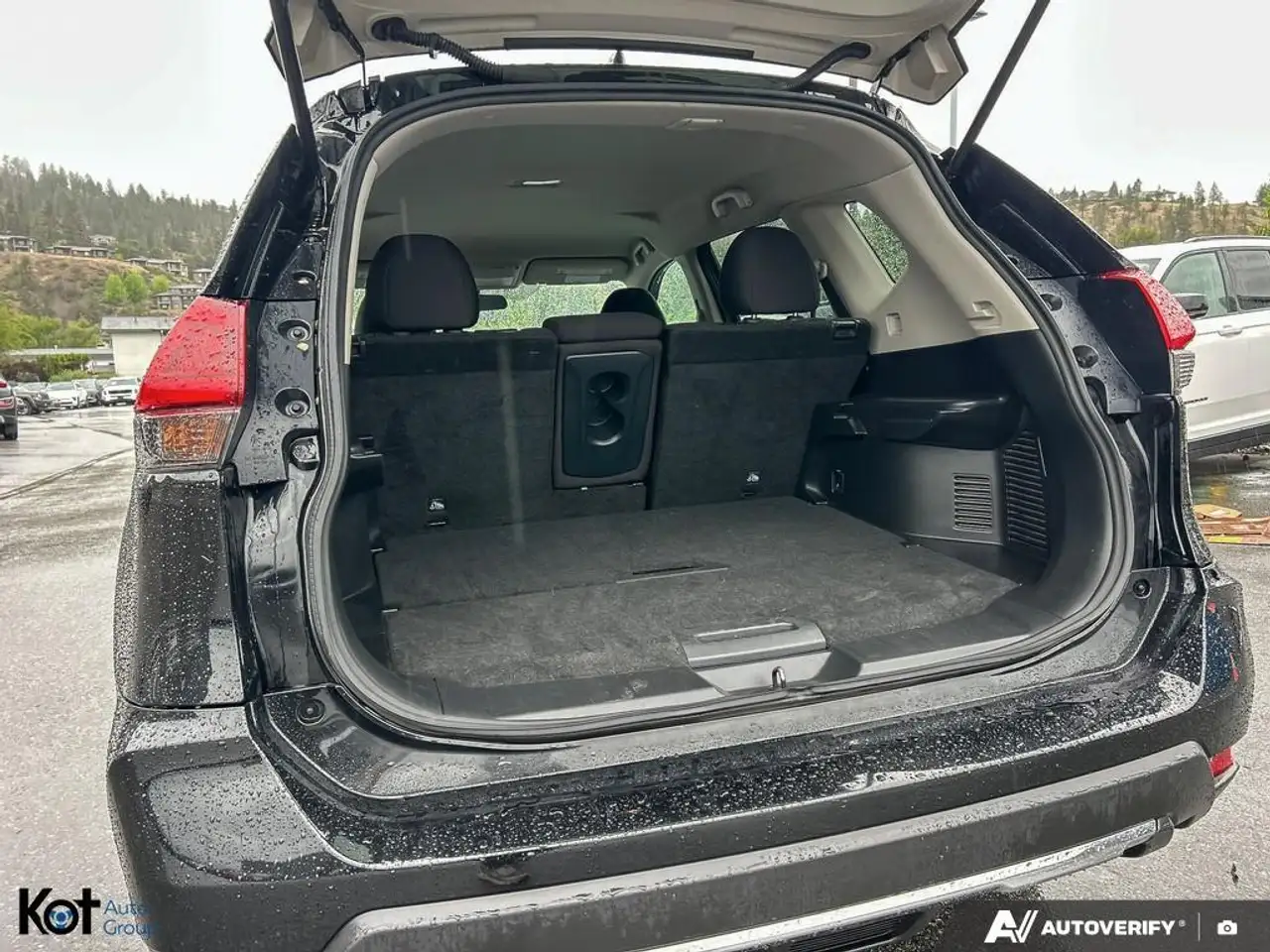 Nissan Rogue снимка Nissan Rogue