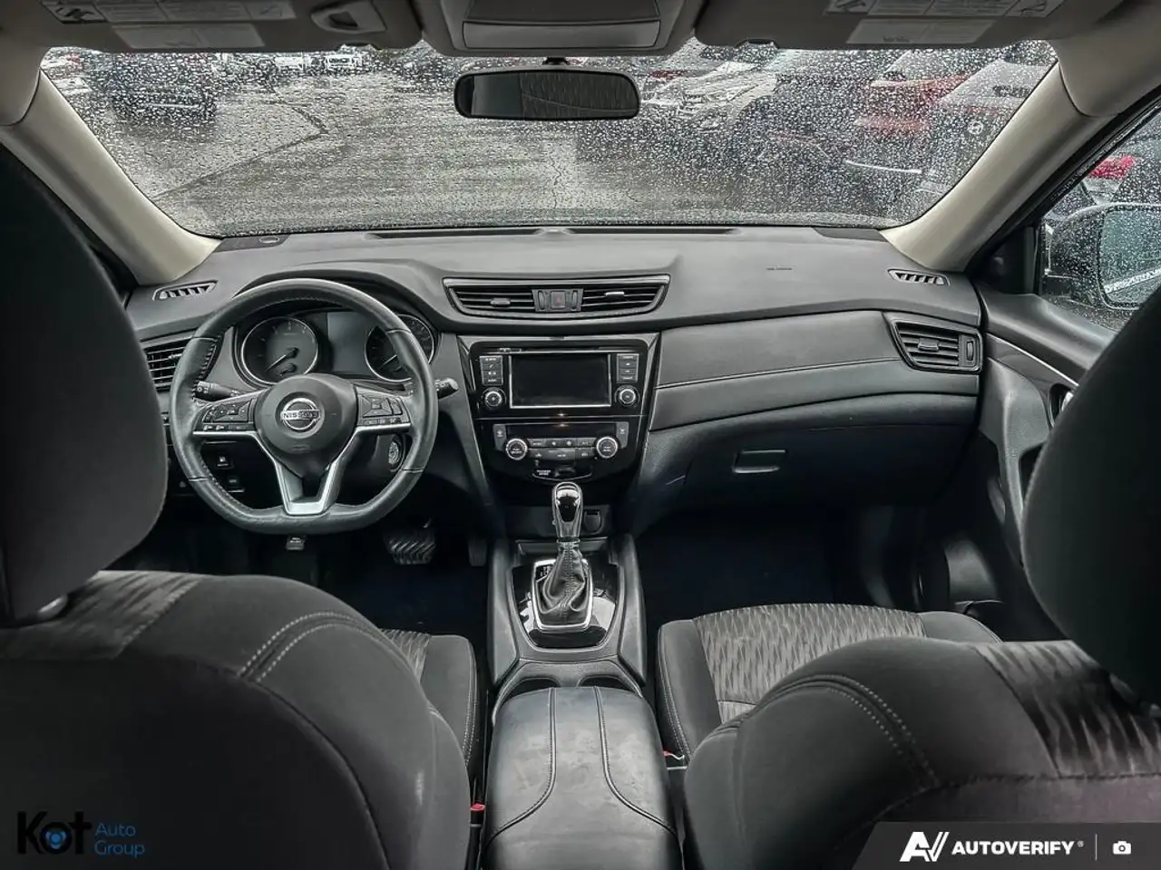 Nissan Rogue снимка Nissan Rogue