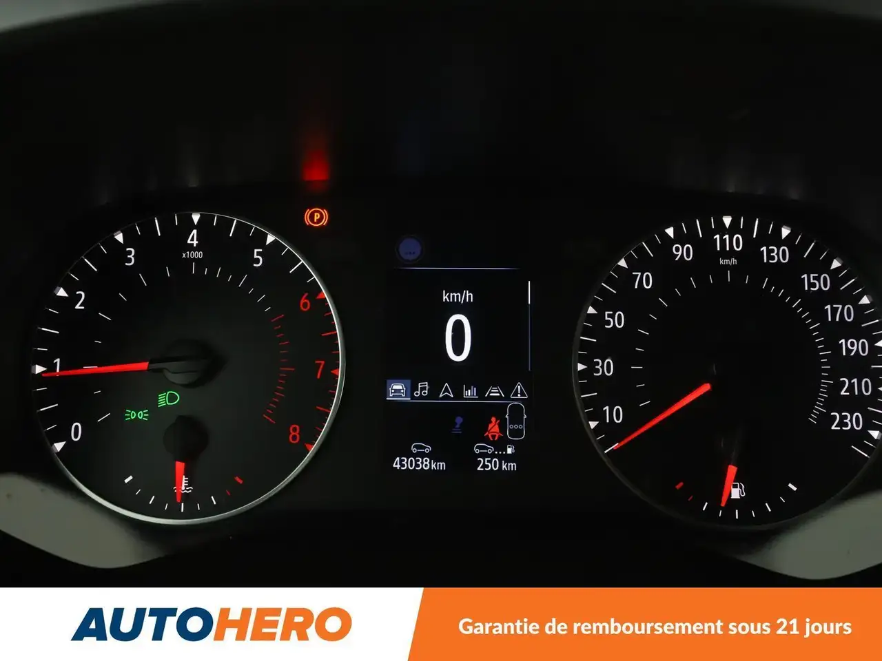 Renault Captur — photo 24