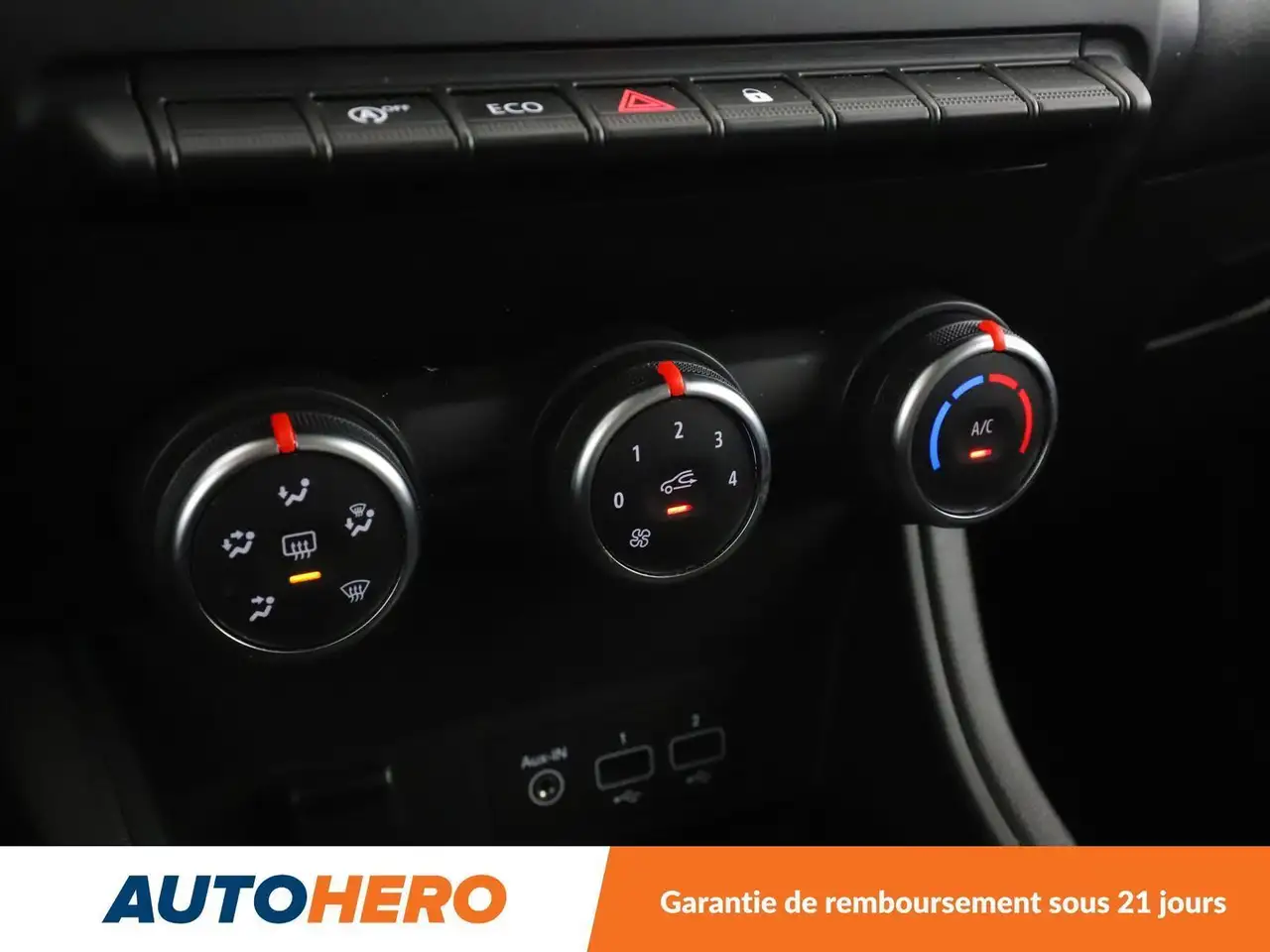 Renault Captur — photo 29