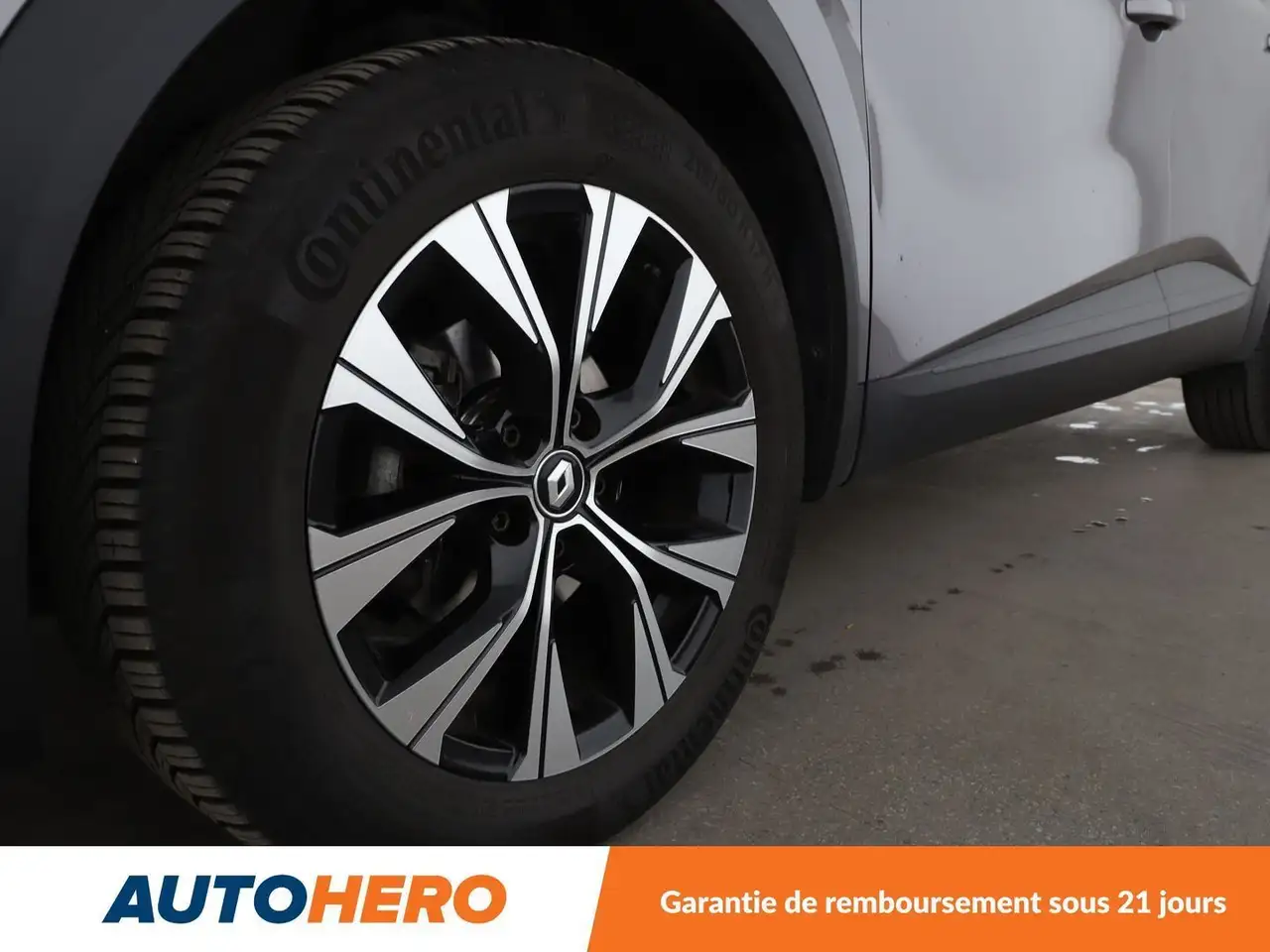 Renault Captur — photo 36