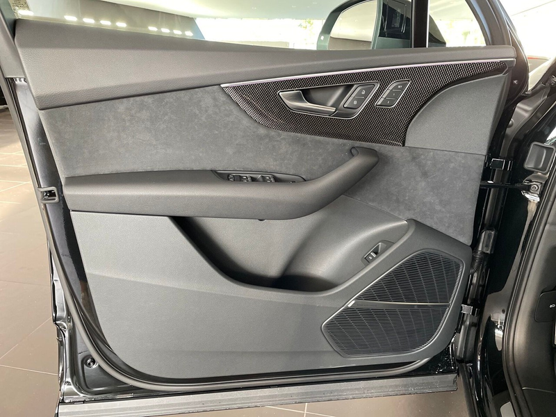 Audi SQ7 TFSI tiptronic quattro competition plus — photo 6