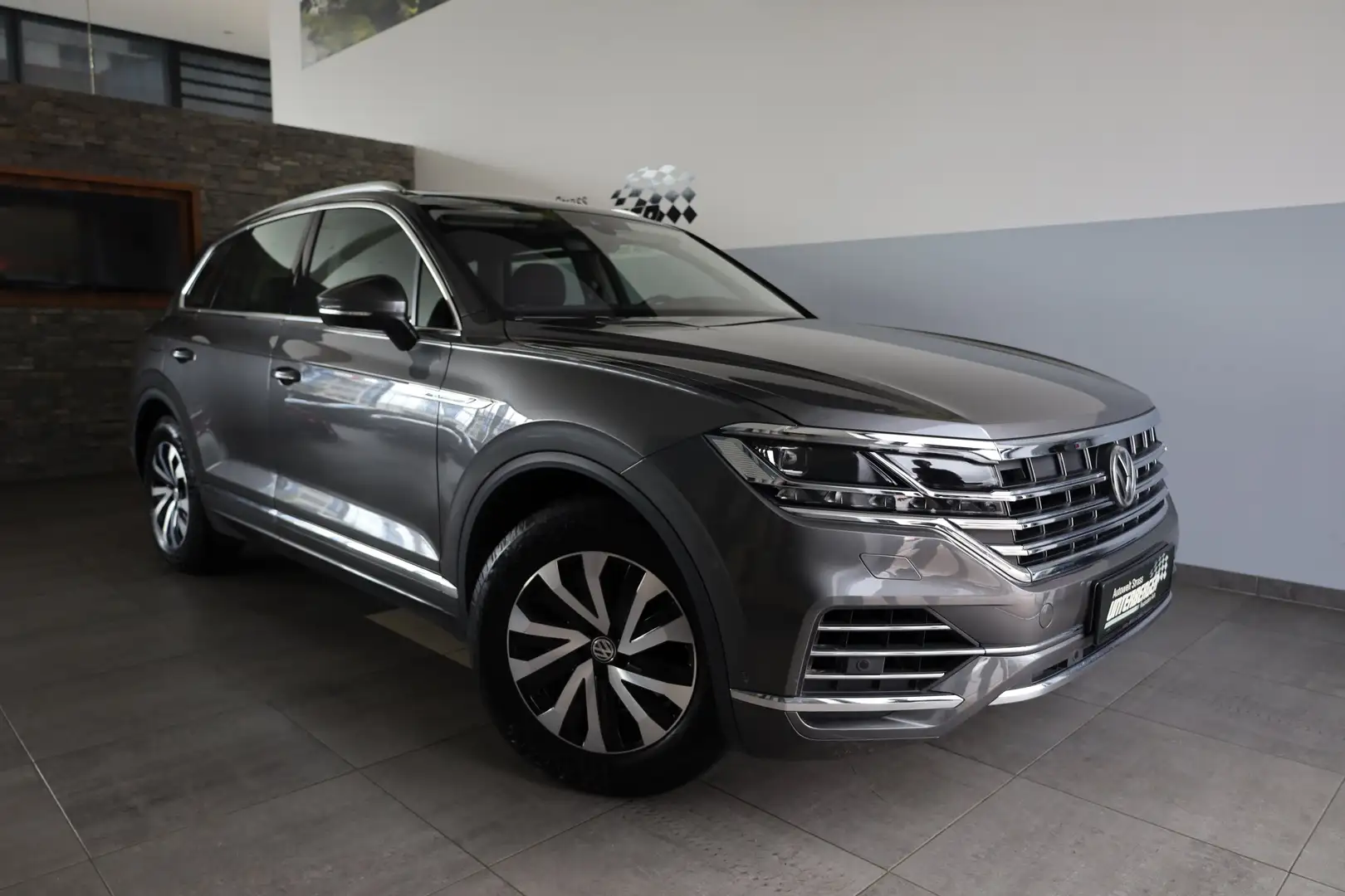 Volkswagen Touareg Elegance 4Motion 3.0 V6 TDI Grau - 1