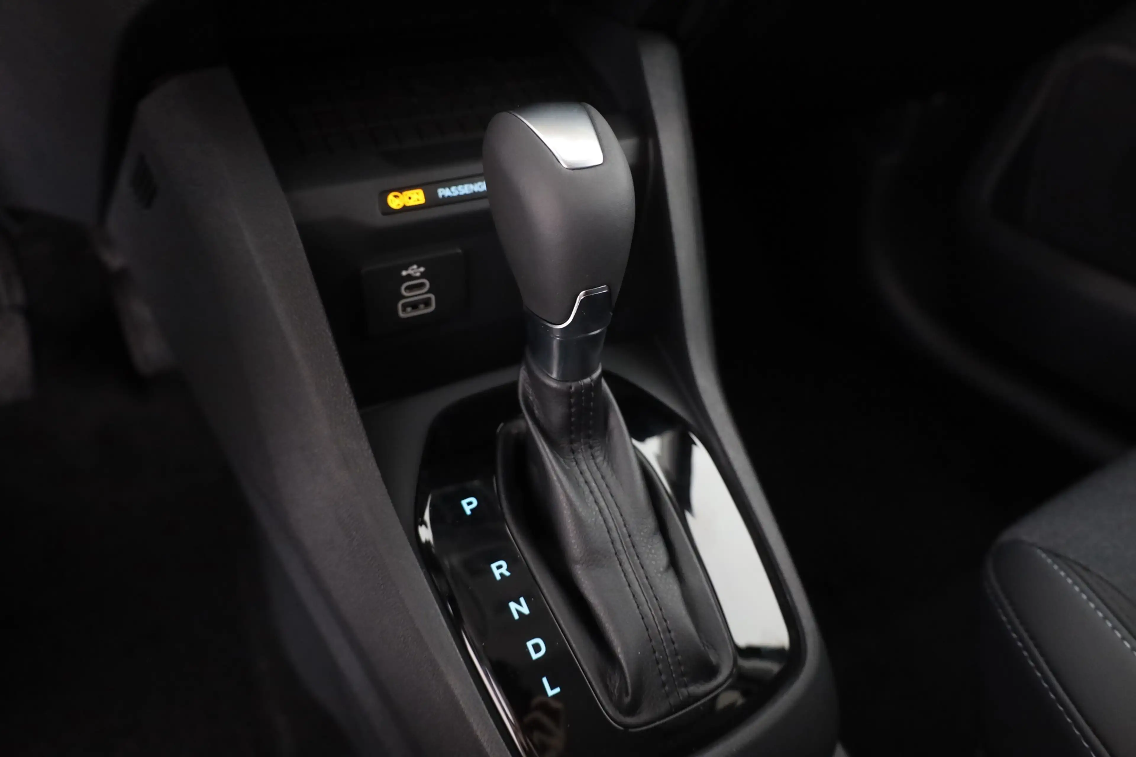Ford Tourneo Courier Active 1.0 EB Aut. Navi Kamera AHK — photo 14