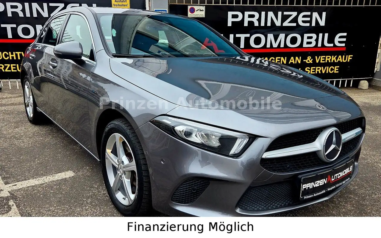 Mercedes-Benz A 250