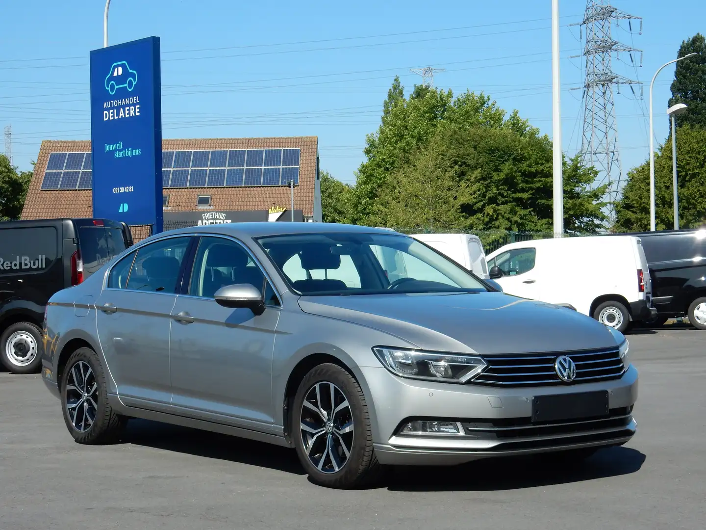 Volkswagen Passat 2.0 CR TDi Comfortline eerste eigenaar Grijs - 1