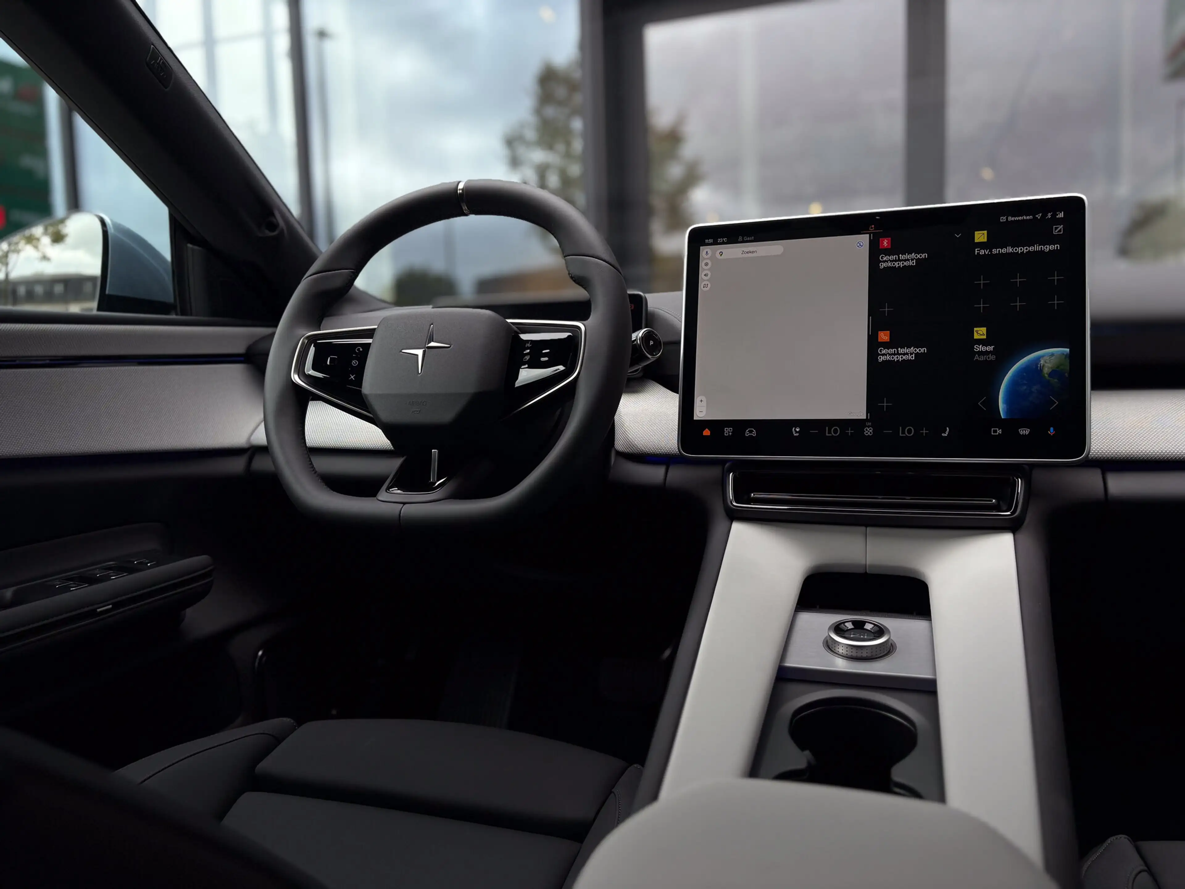 Polestar 4 Long Range Single Motor - Plus | Pilot — photo 15