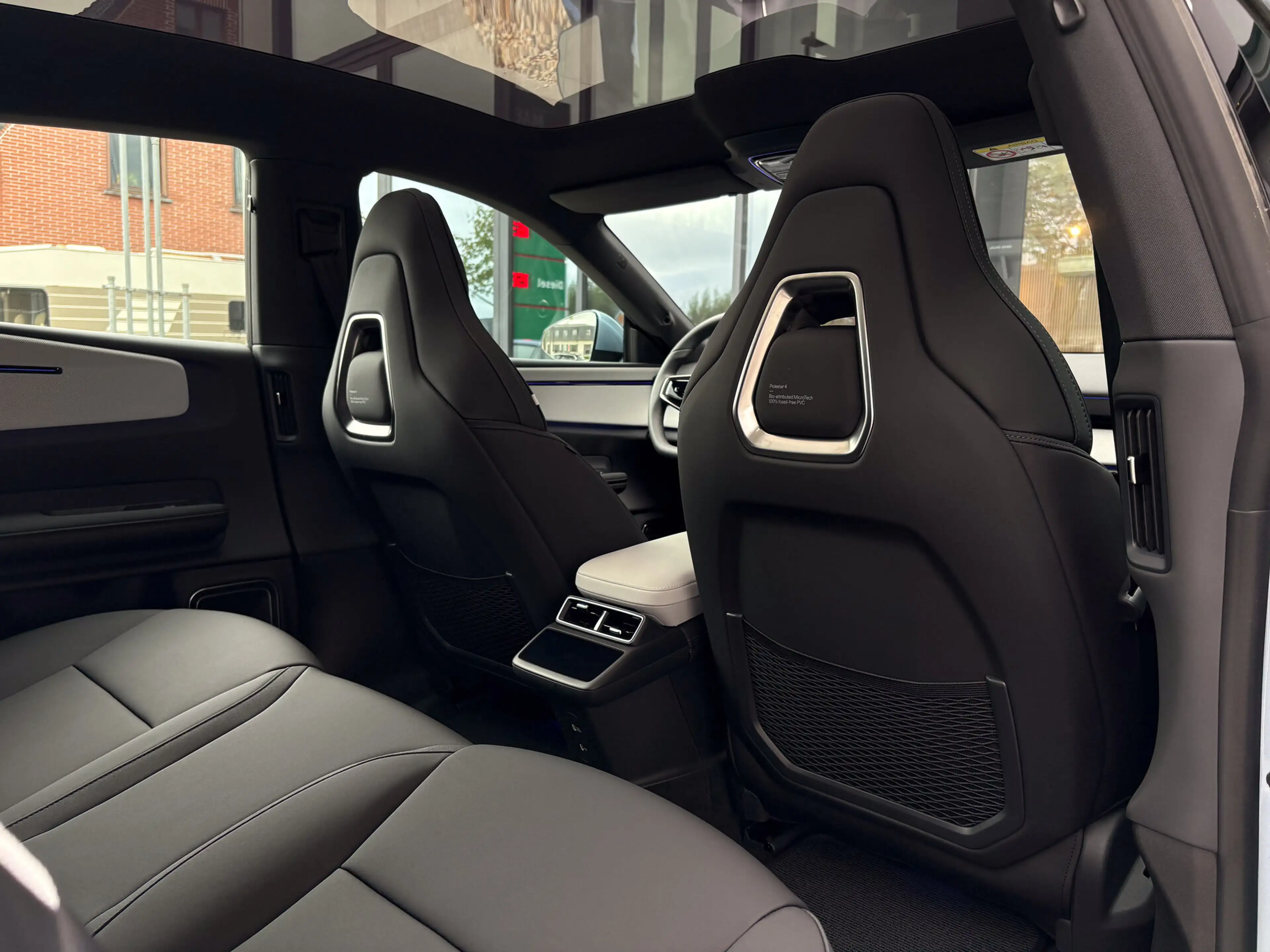 Polestar 4 Long Range Single Motor - Plus | Pilot — photo 13