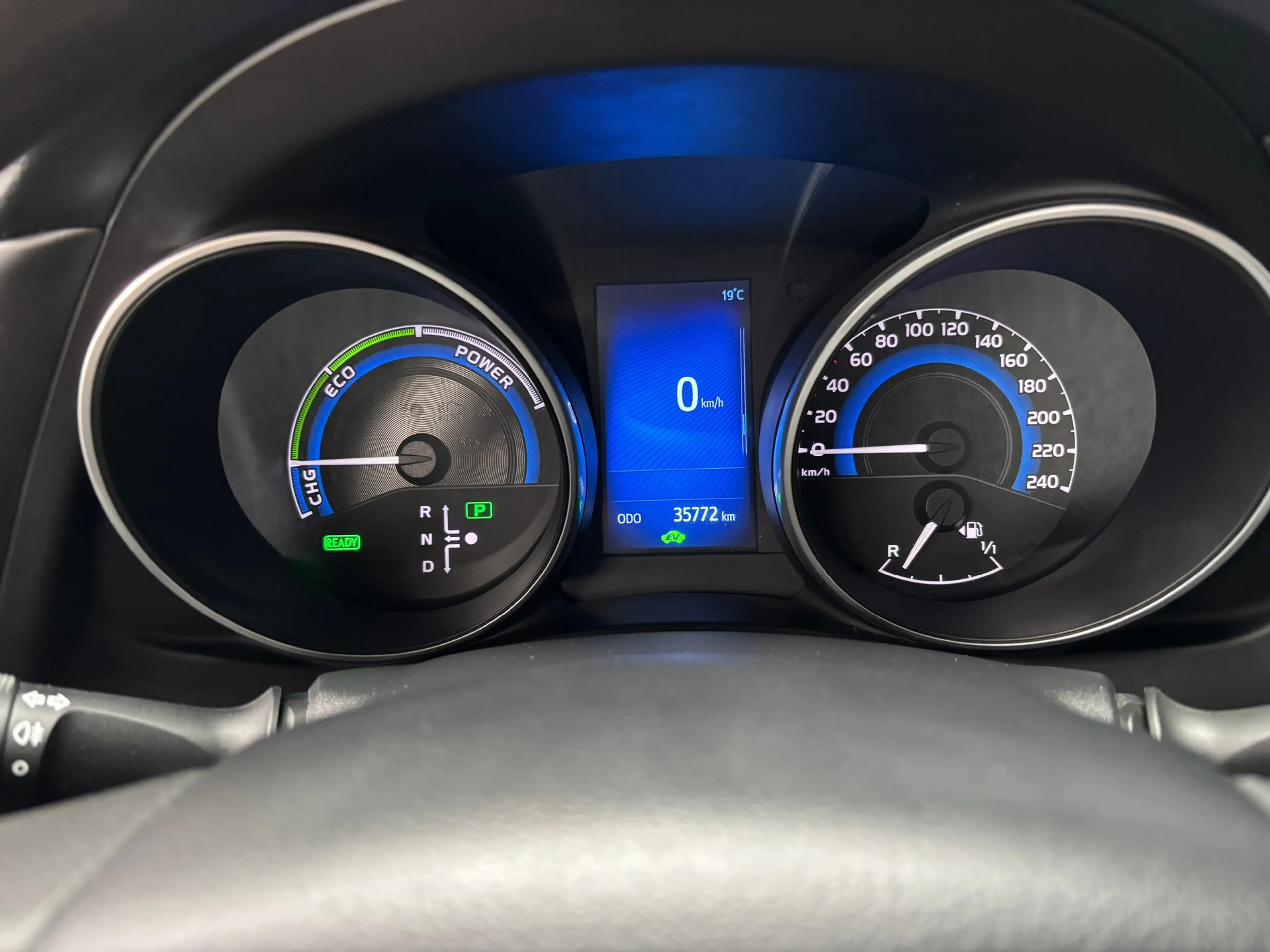 Toyota Auris 1.8 Hybrid Now — photo 24