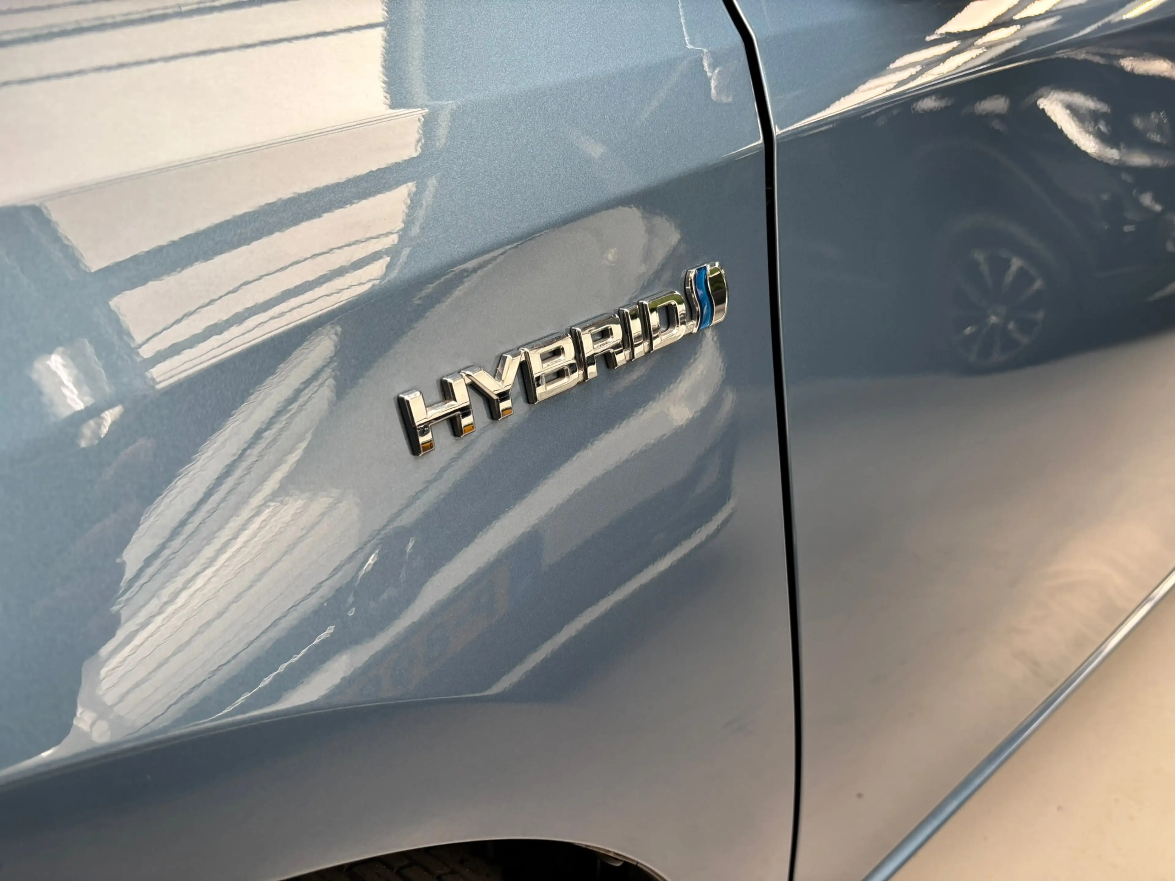 Toyota Auris 1.8 Hybrid Now — photo 3