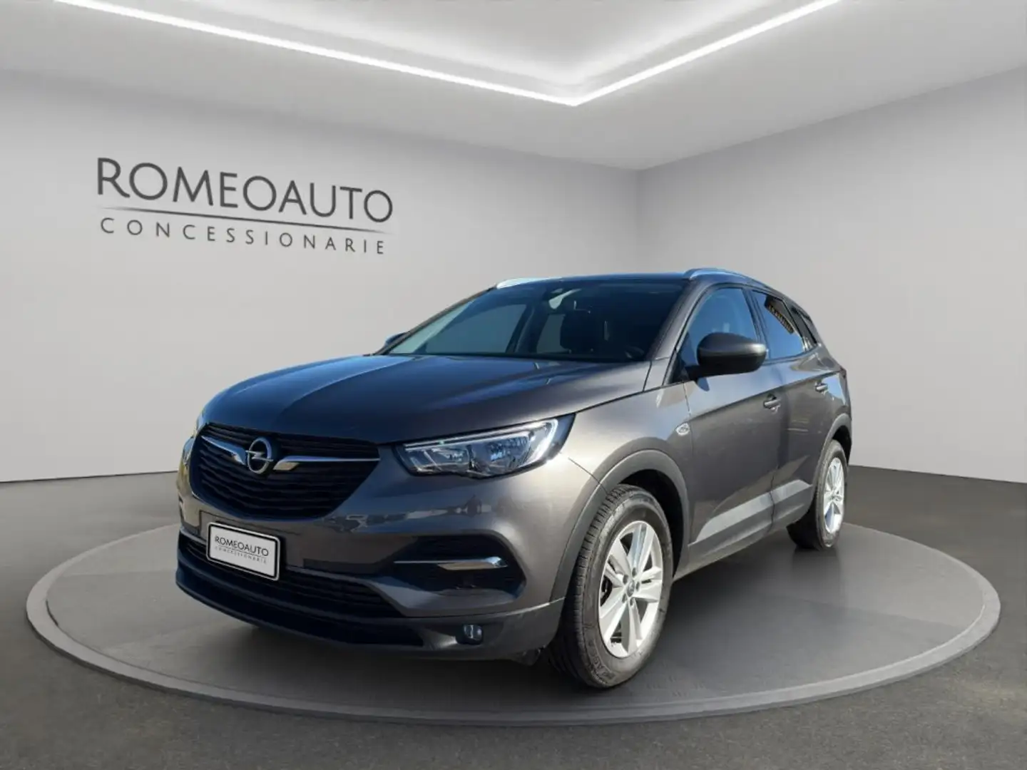 Opel Grandland X 1.5 diesel Ecotec 130cv Business Grigio - 2