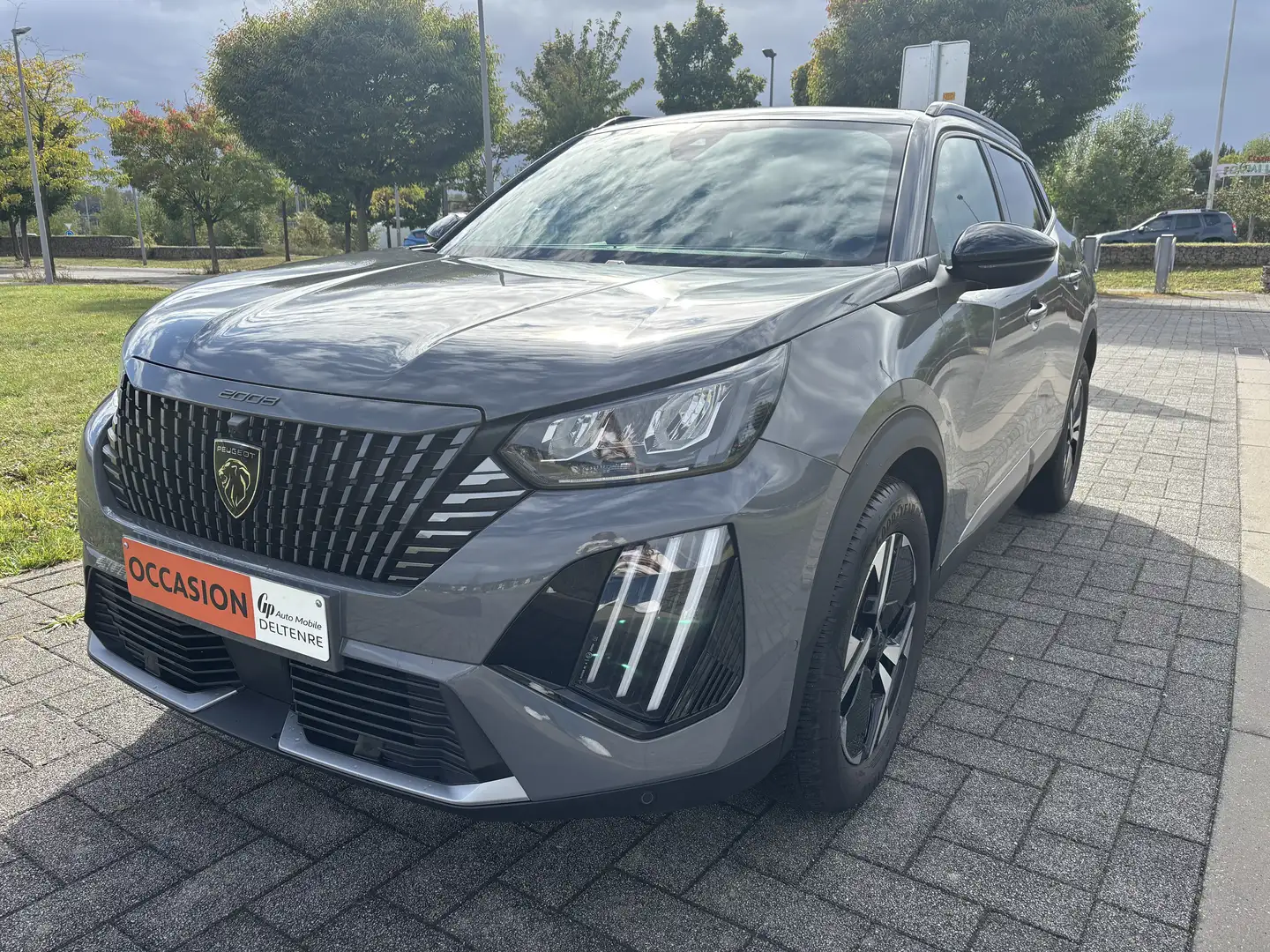 Peugeot 2008 2008 Allure 1.2 Turbo man.6 Gris - 1
