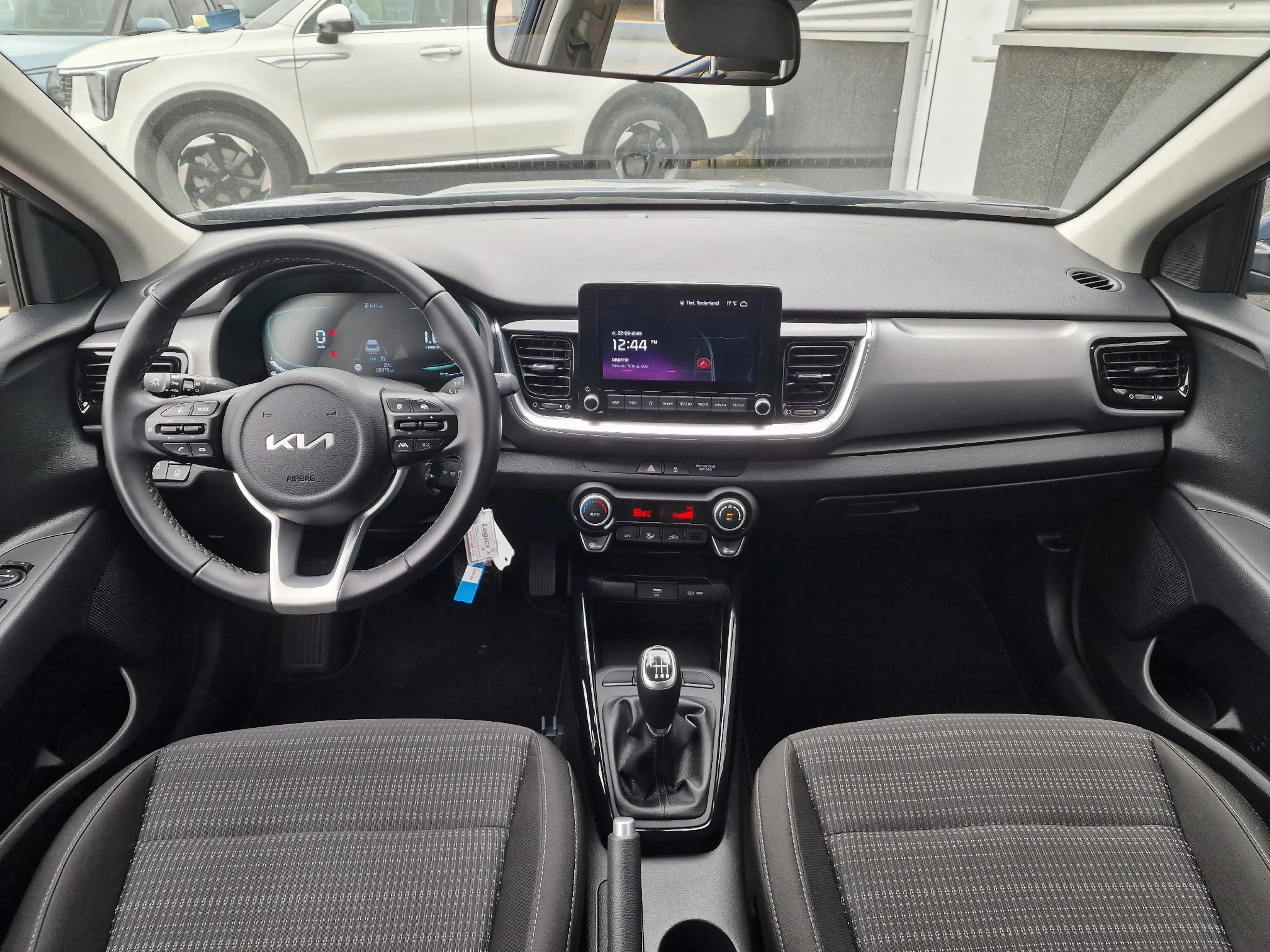 Kia Stonic 1.0 T-GDi MHEV DynamicLine NL-auto, Parkeersensore — photo 14