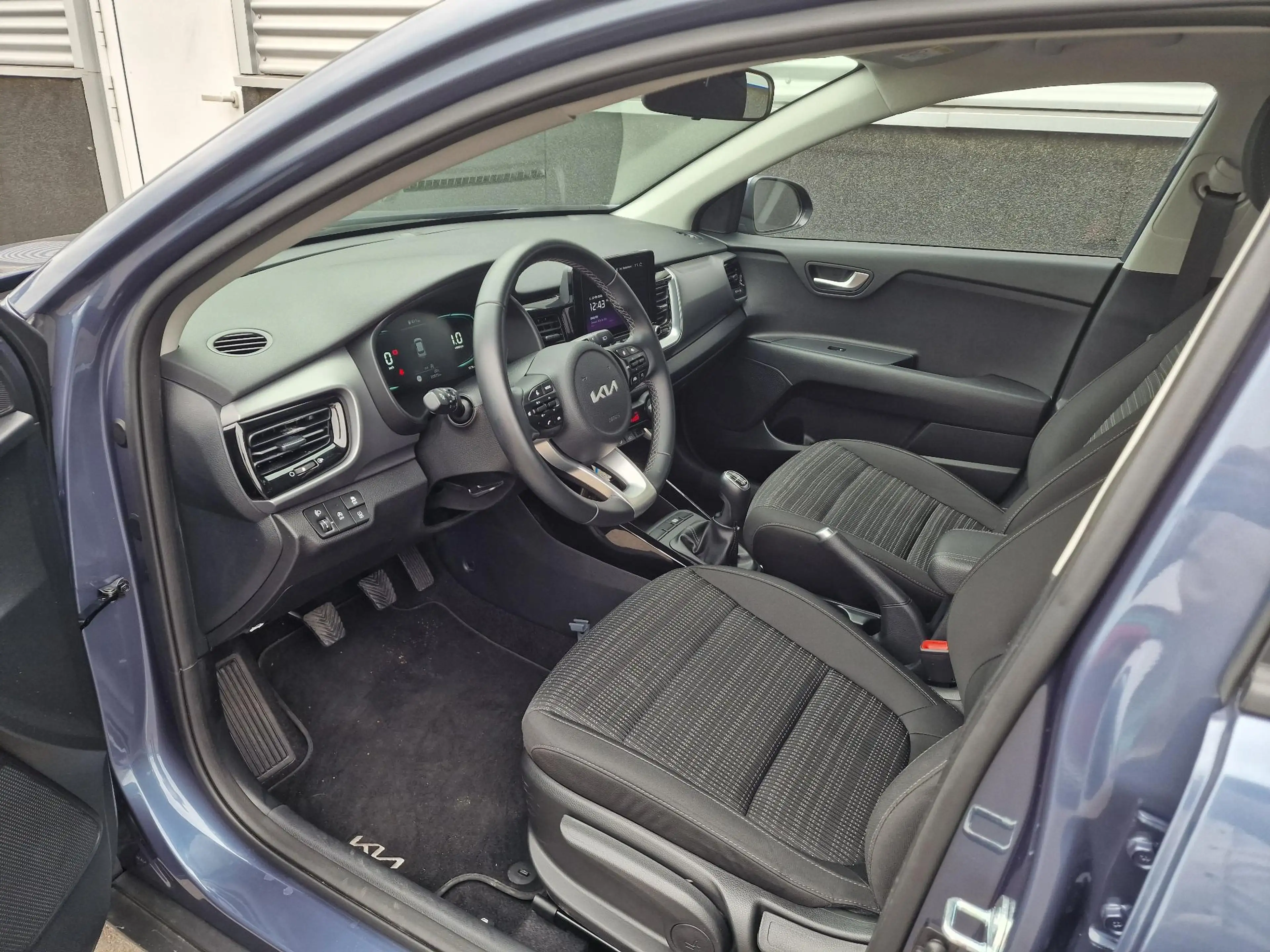 Kia Stonic 1.0 T-GDi MHEV DynamicLine NL-auto, Parkeersensore — photo 10