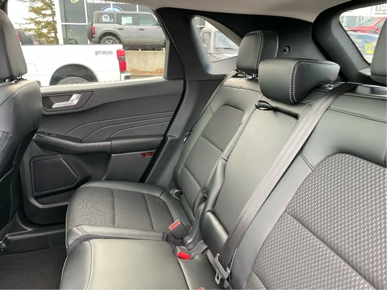 Ford Escape снимка Ford Escape