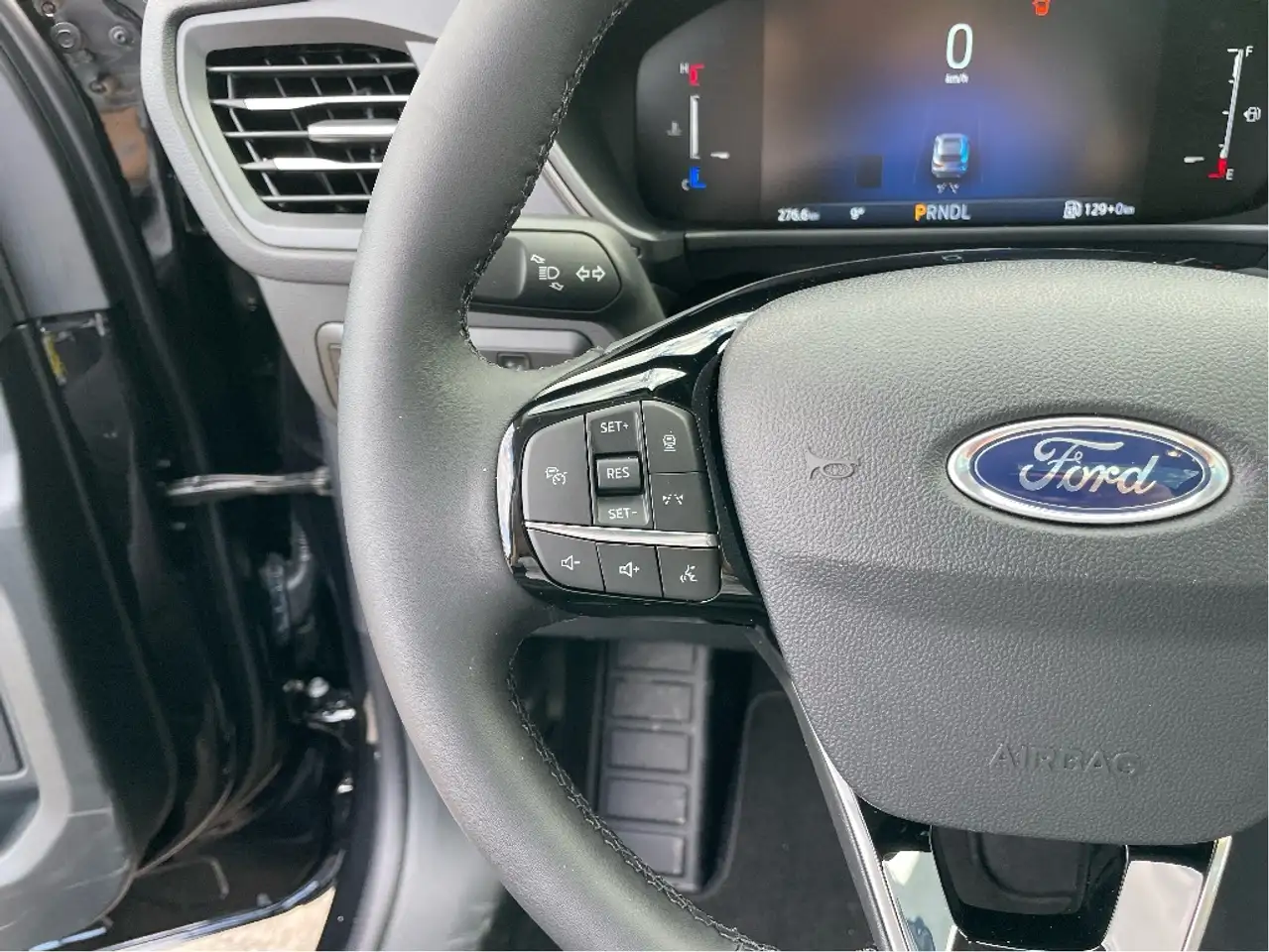 Ford Escape снимка Ford Escape