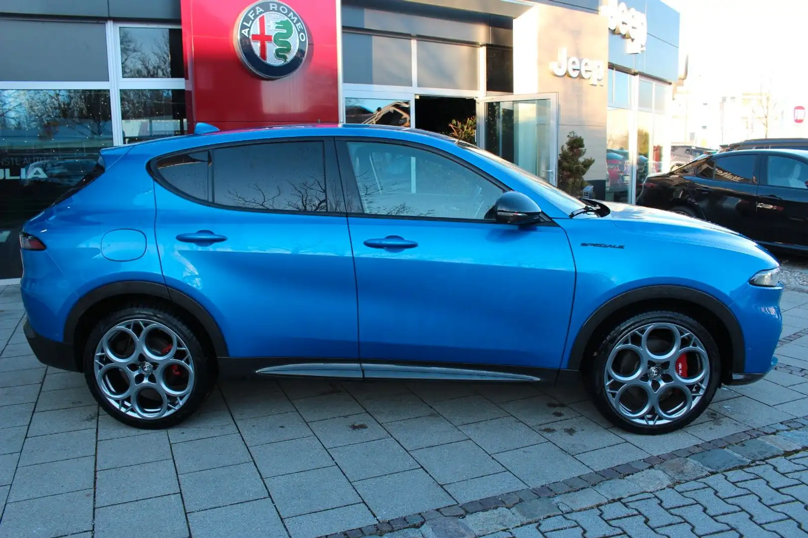 Alfa Romeo Tonale Edizione Speciale Werksgarantie 10-27 Blau - 2