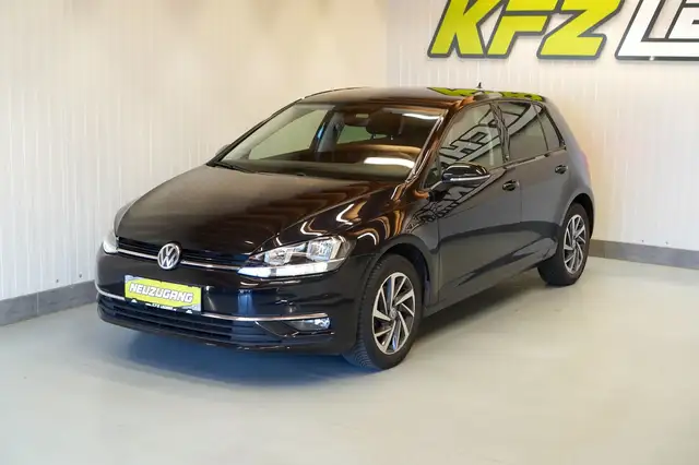 Volkswagen Golf view 11