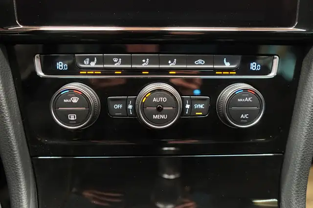 Volkswagen Golf view 30