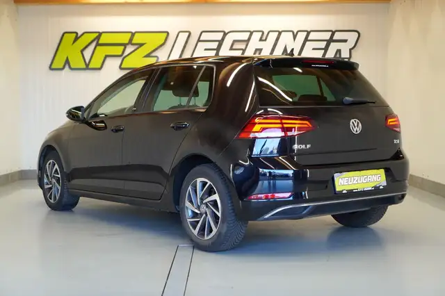 Volkswagen Golf view 7