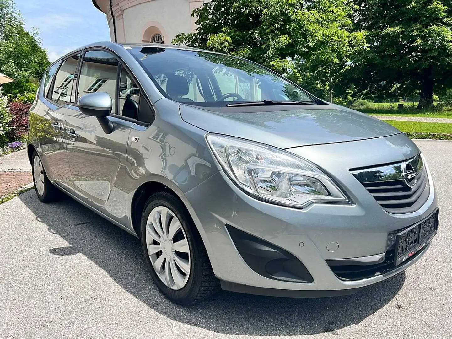 Opel Meriva 1,4 Turbo Ecotec Active Start&Stop Grau - 2