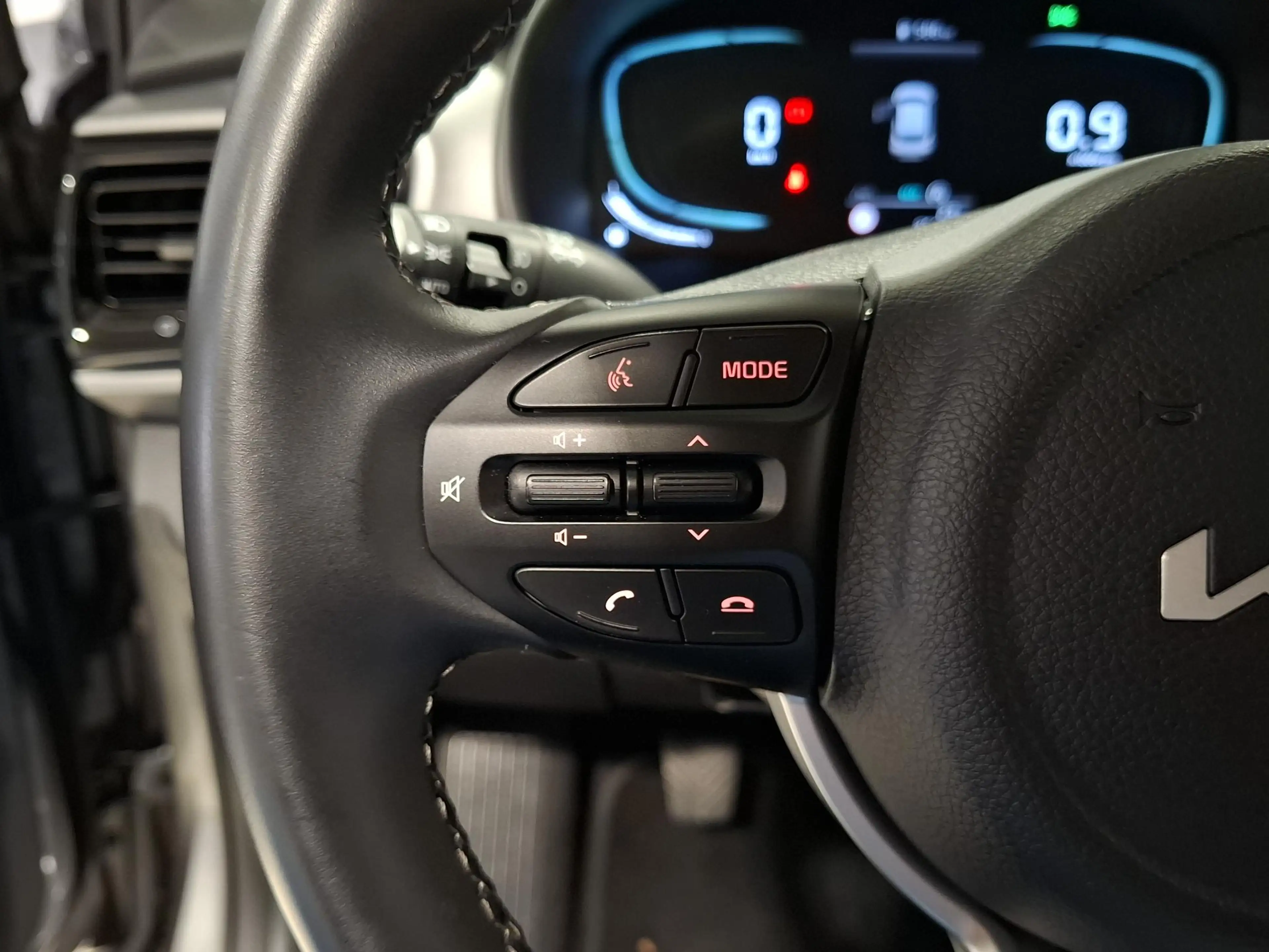 Kia Stonic 1.0 T-GDi MHEV DynamicLine Apple Carplay/Android A — photo 9