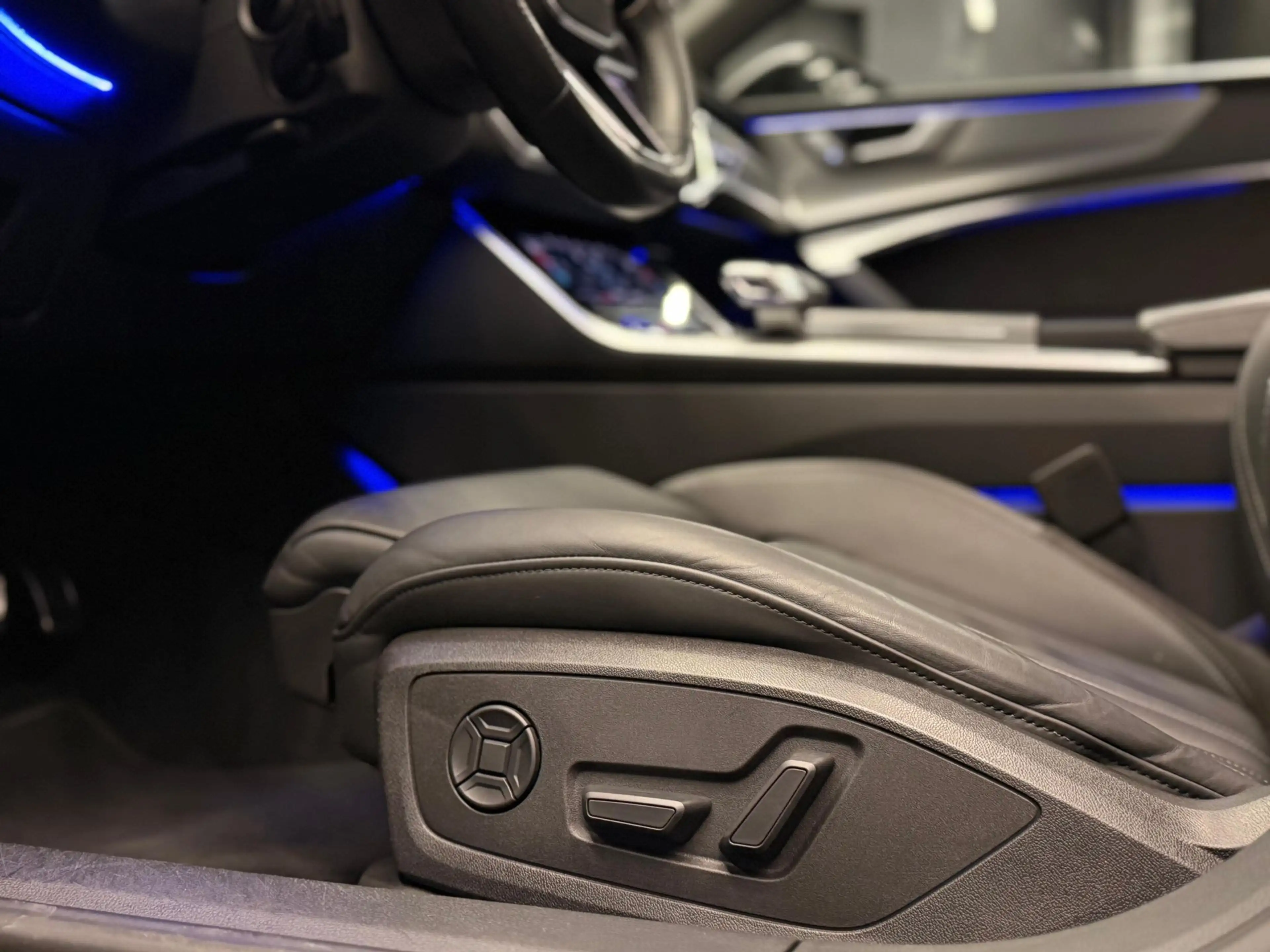 Audi A7 50TDI Quattro**3xS-Line**Matrix LED**Panorama**B& — photo 14