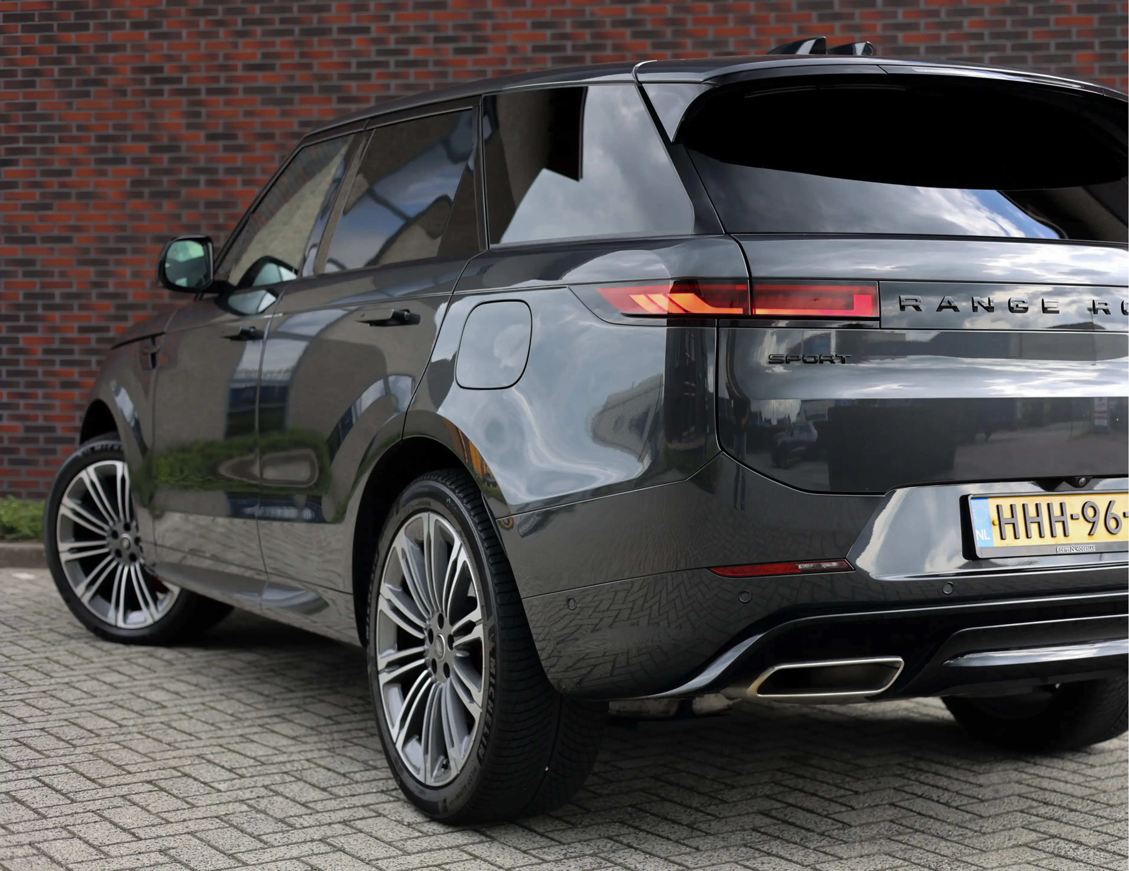 Land Rover Range Rover Sport P460e Dynamic SE — photo 7