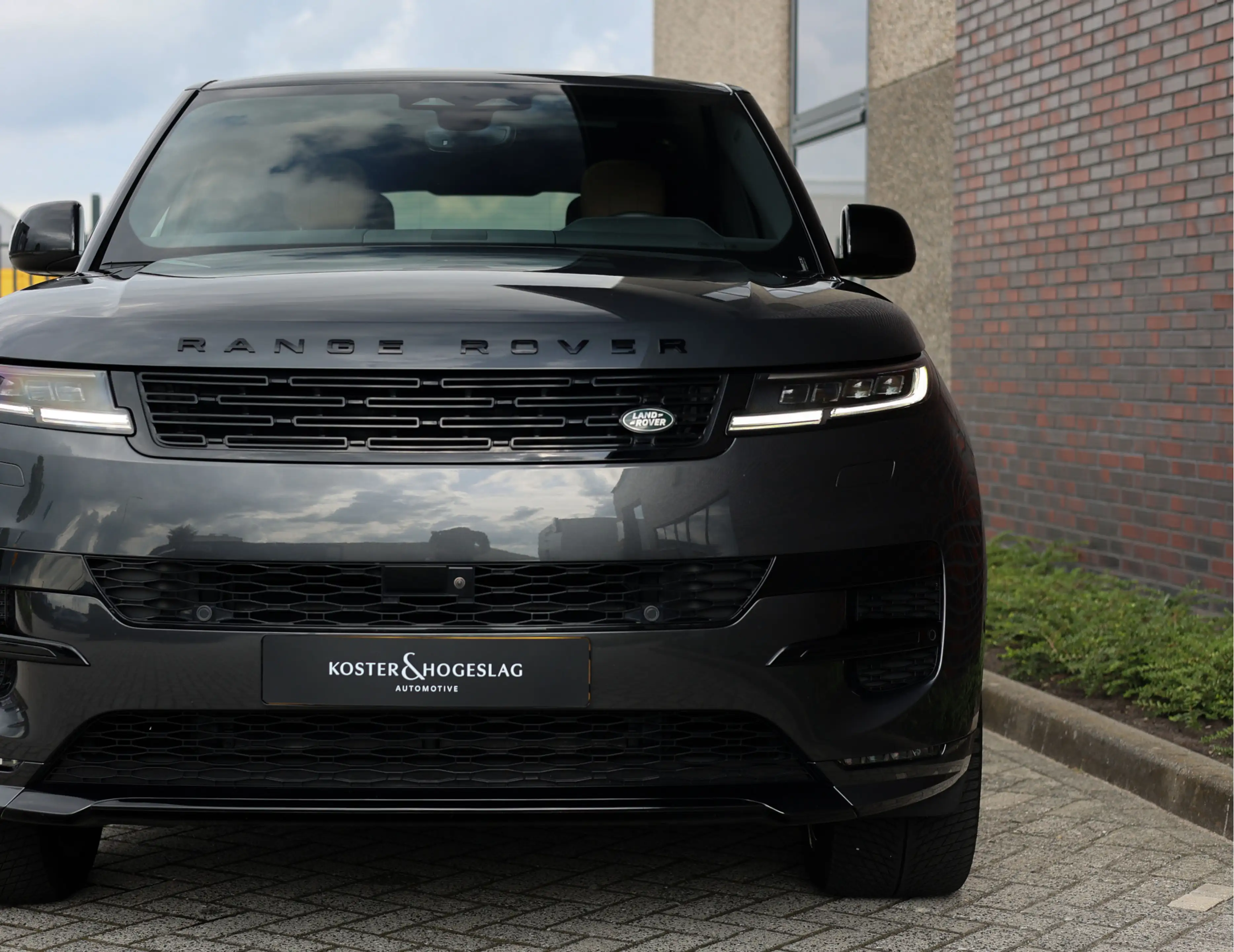 Land Rover Range Rover Sport P460e Dynamic SE — photo 12
