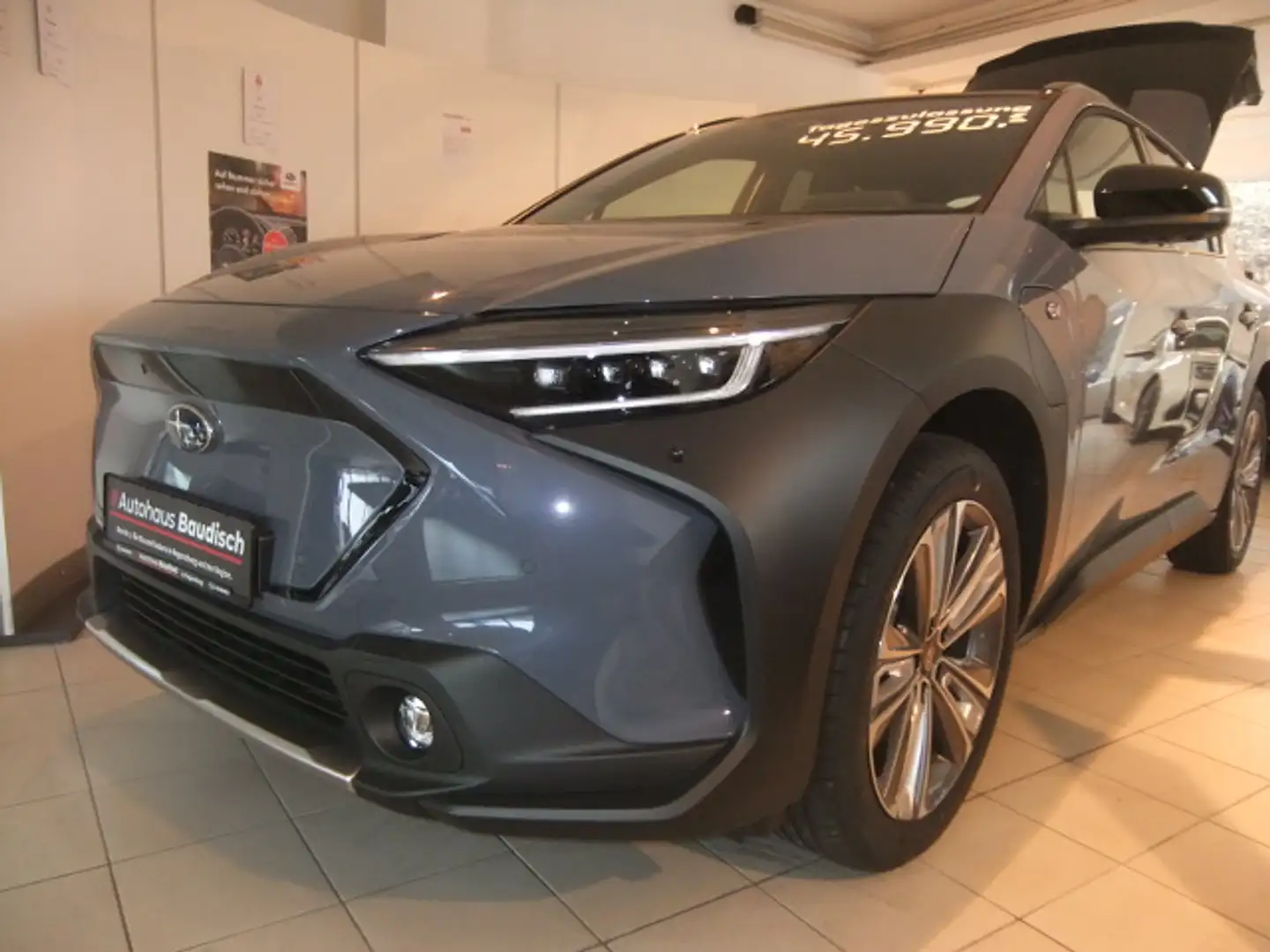 Subaru Solterra Solterra Platinum Plus Grau - 1