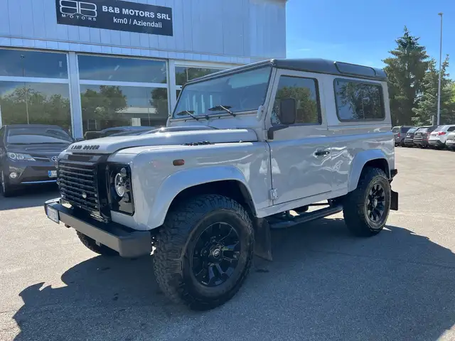 Land Rover Defender 90 2.2 td SW